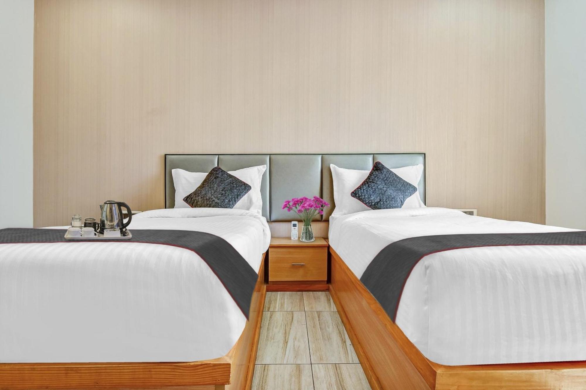 Super Townhouse Ekana