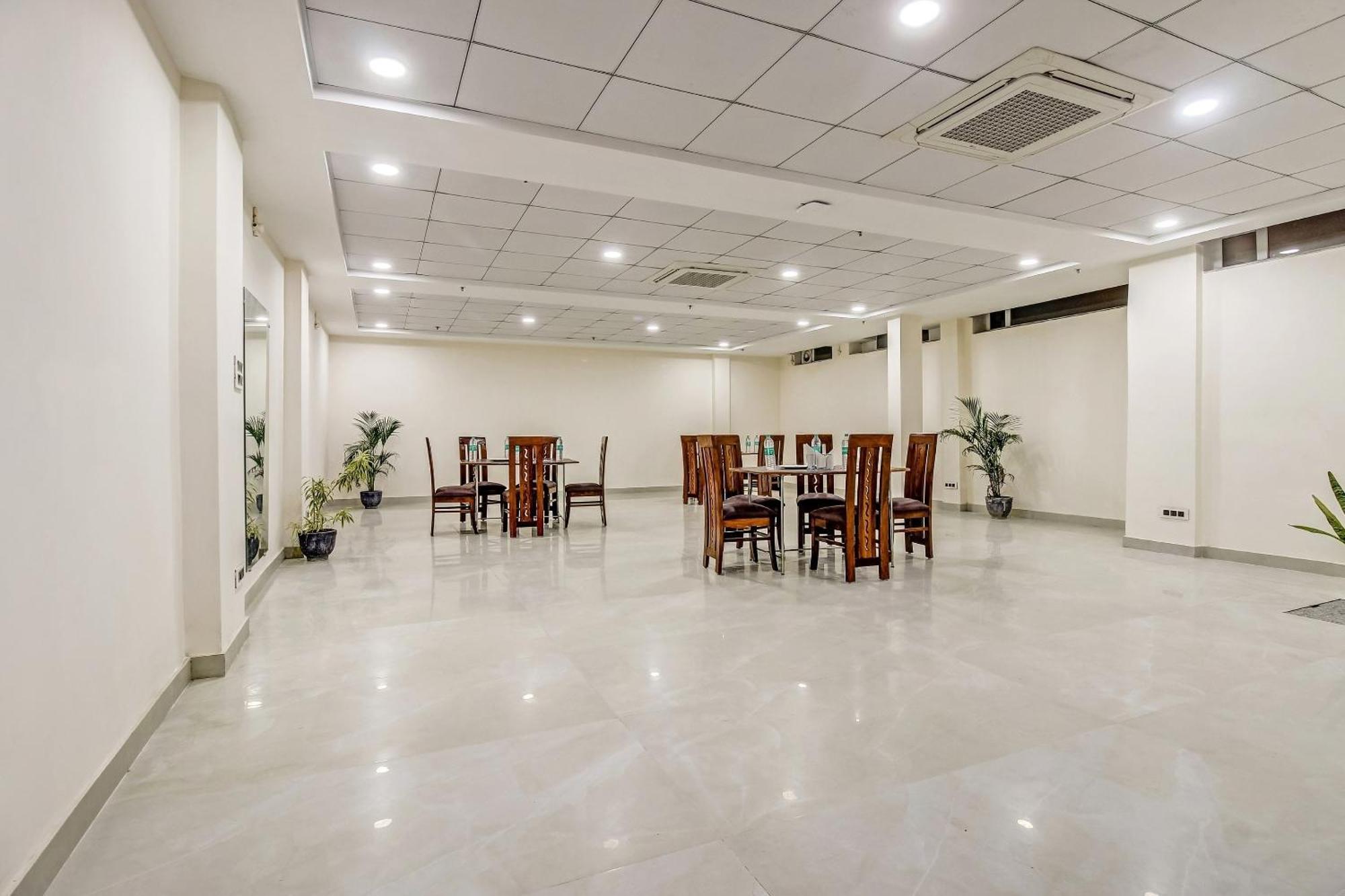 Hotel Super Townhouse Ekana Lucknow