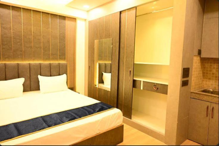 Fellafoot - Premium Apartments-royale Apartment Lucknow