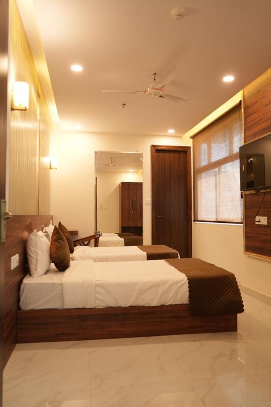 Golden Palace Hotel 3*