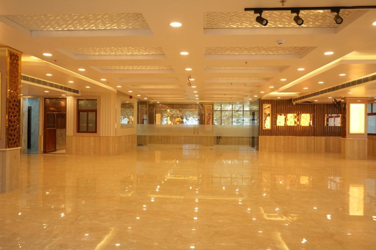 Golden Palace 3* Lucknow