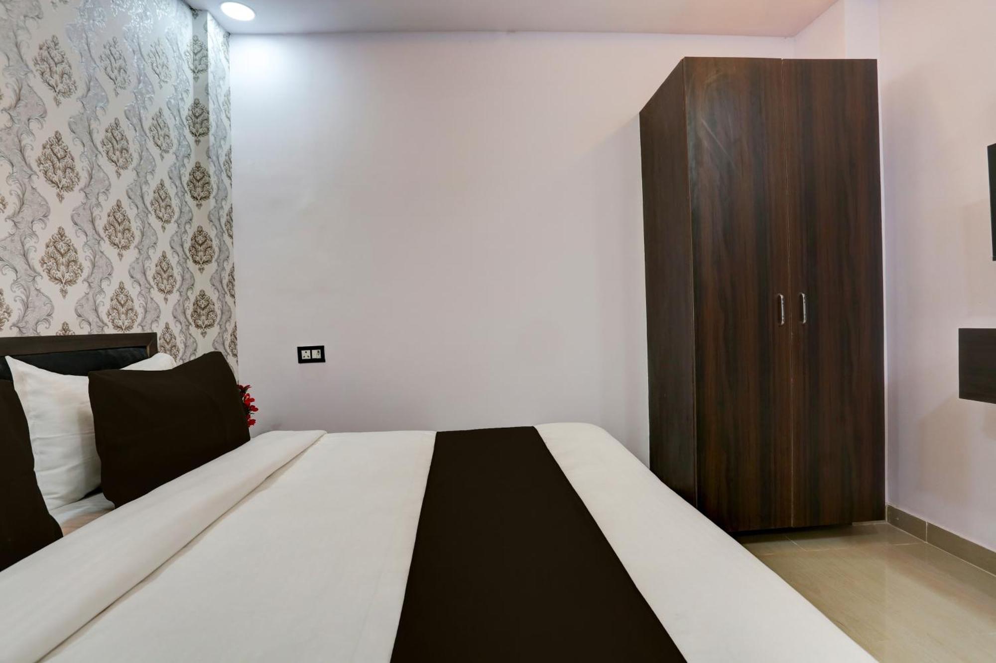 O Paras 3* Lucknow
