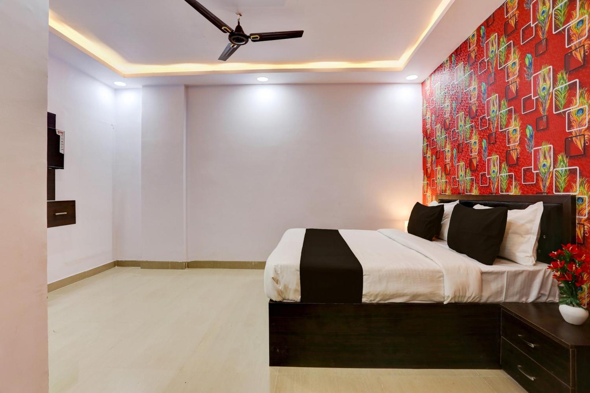 Hotel O Paras