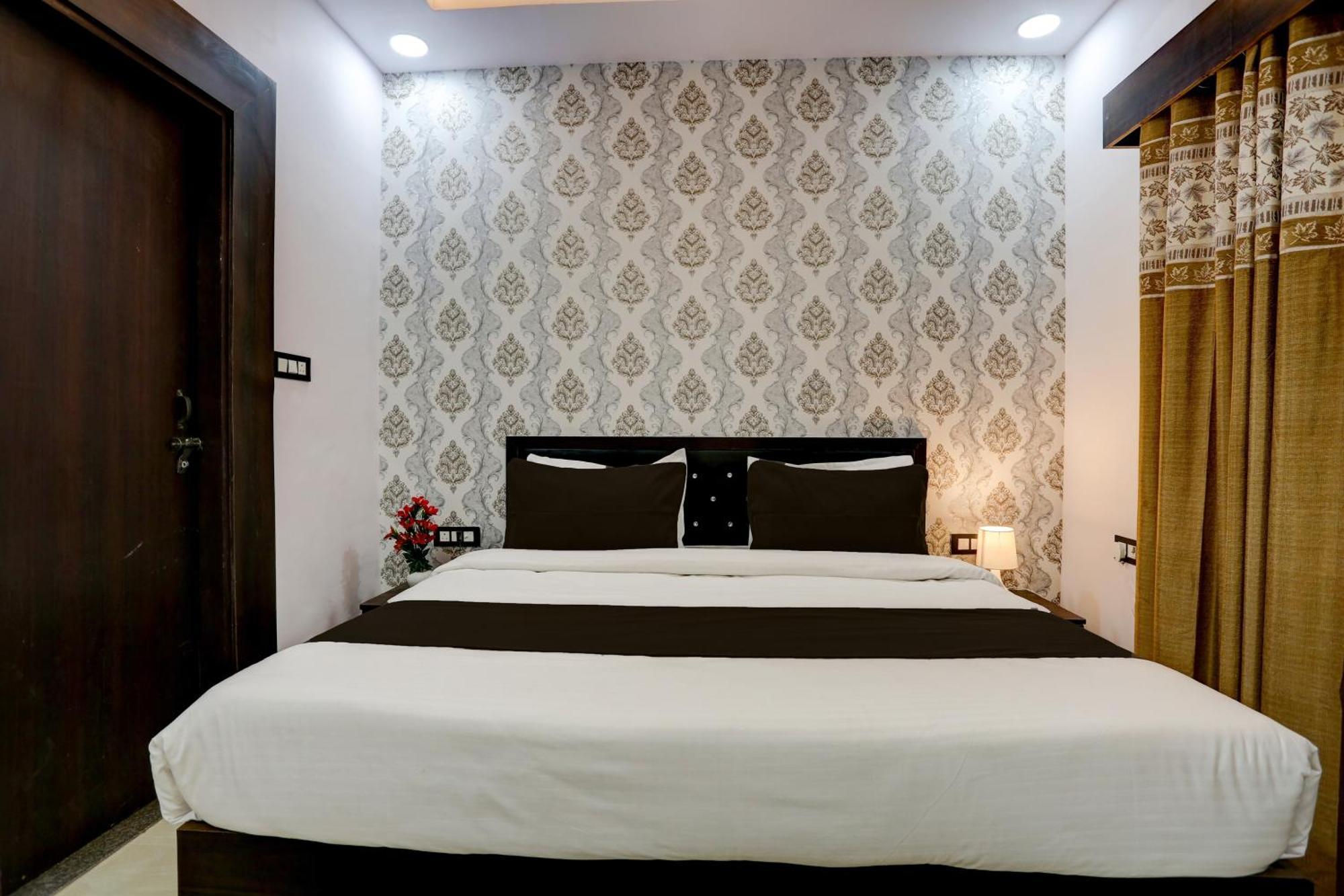O Paras 3* Lucknow