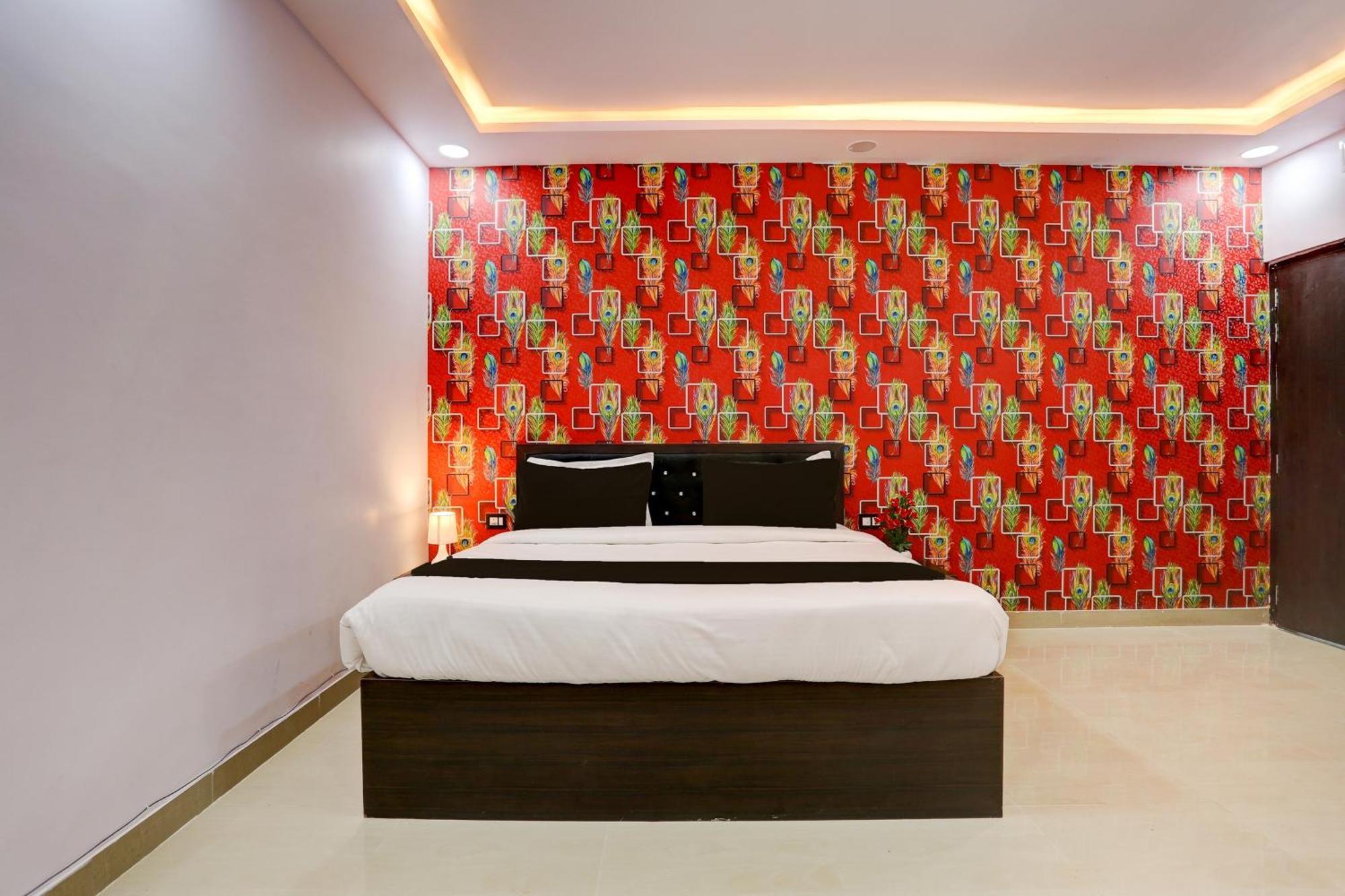 Hotel O Paras
