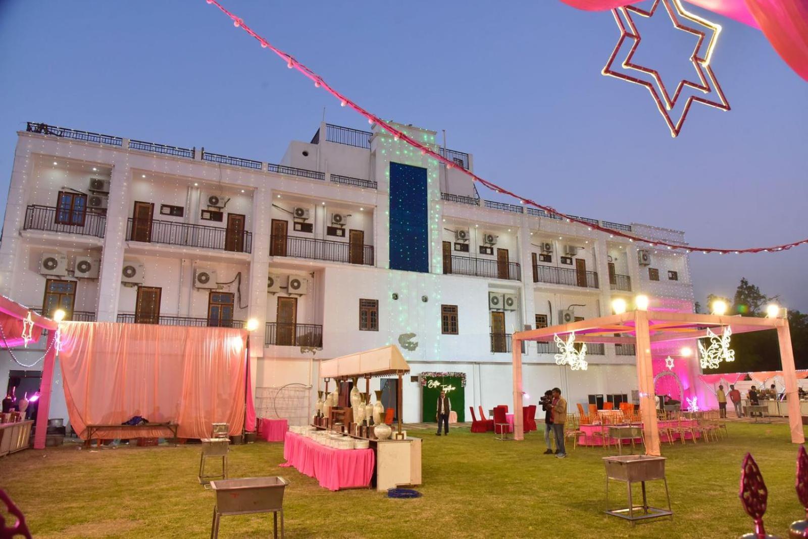 Party Gateway Hotel