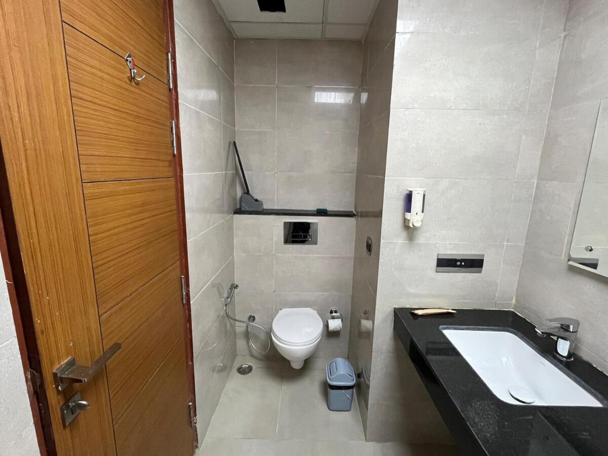 The Rajwada Palace Omaxe Hazratganj With Kitchen Apartment Lucknow