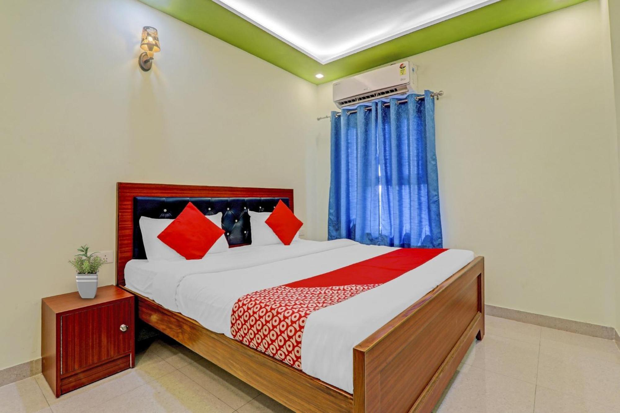 Hotel O Chauhan Palace Lucknow