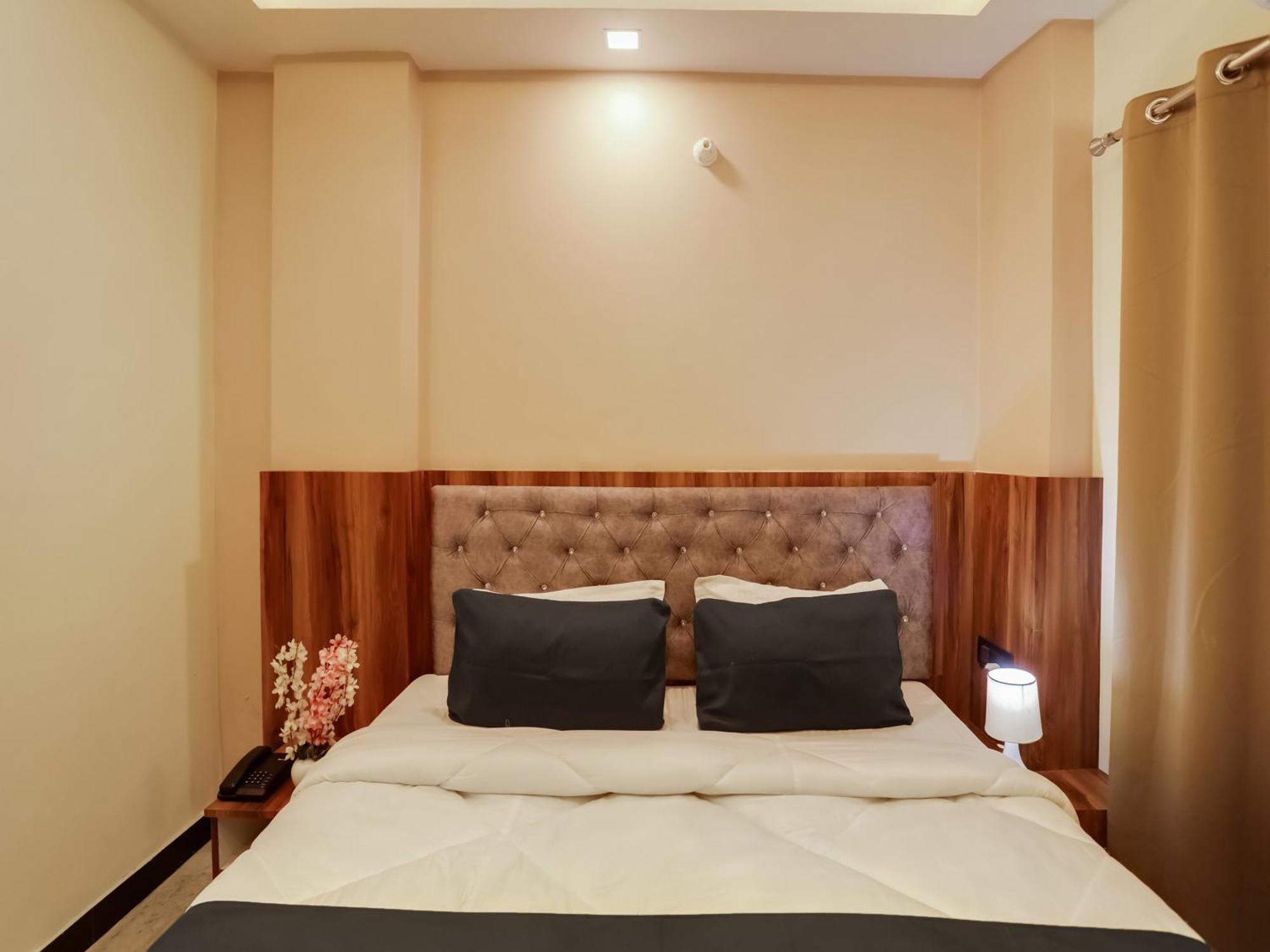 Hotel O Parth 3*