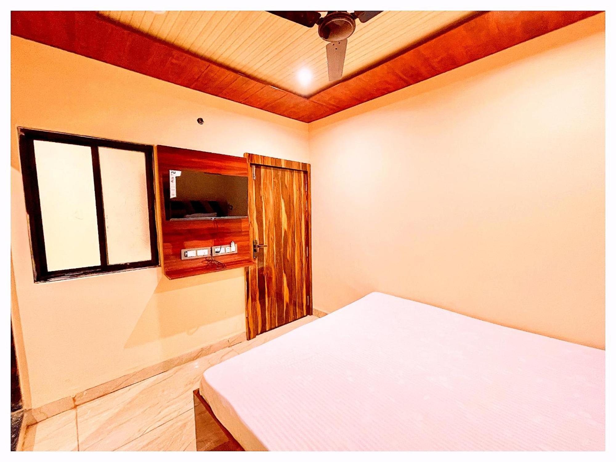 Hotel Premium S S- Near Chaudhary Charan Singh International Airport - A Premium Lucknow