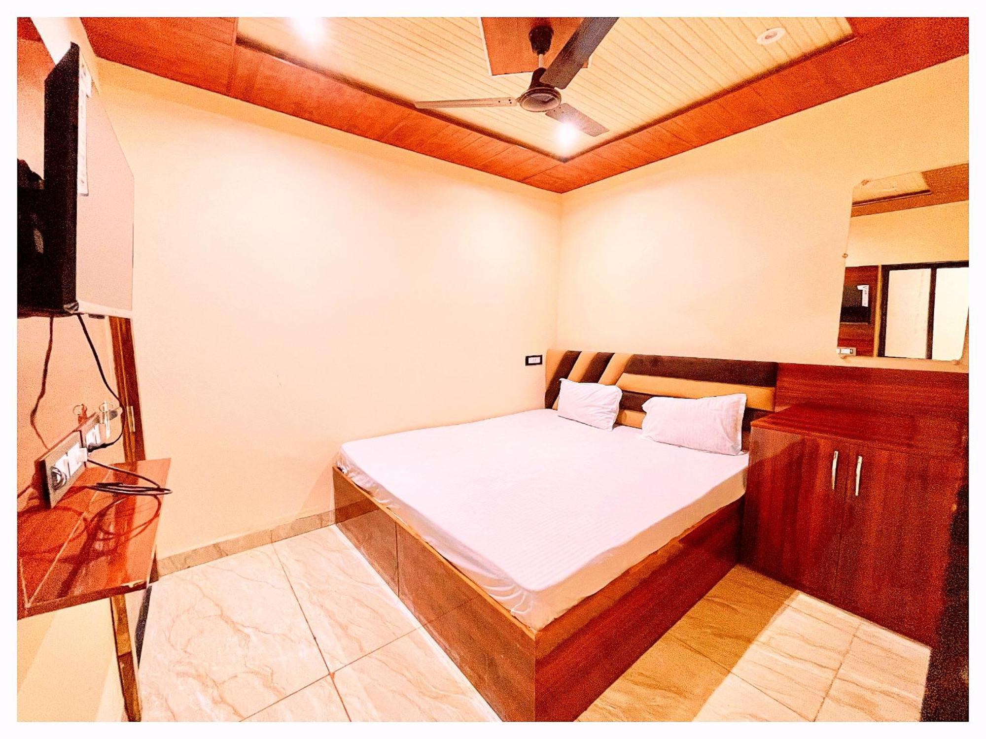 Premium S S- Near Chaudhary Charan Singh International Airport - A Premium Lucknow