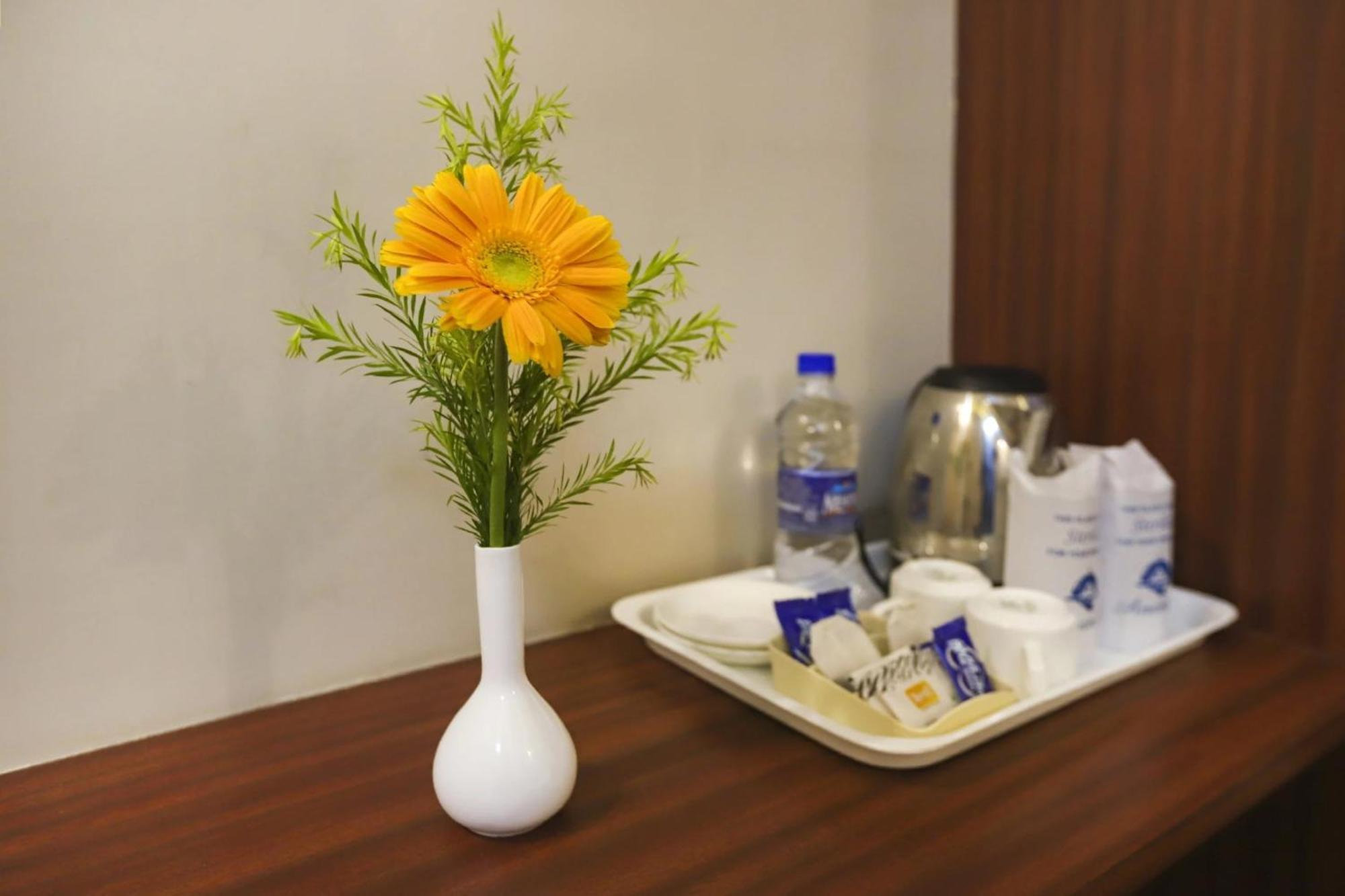 Super Townhouse Oak Hind Palace Near Gomti Riverfront Park Hotel 4*