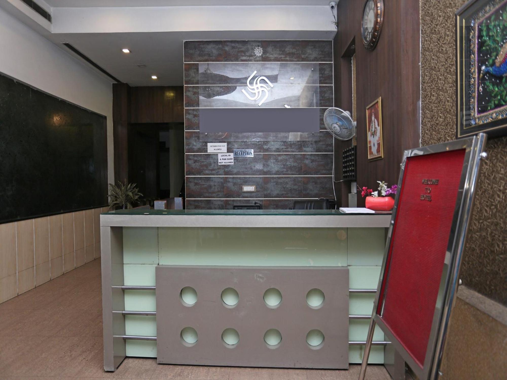Luxuary Shanta Palace Near Temple And Charbagh Railway Station - A Luxuary Lucknow