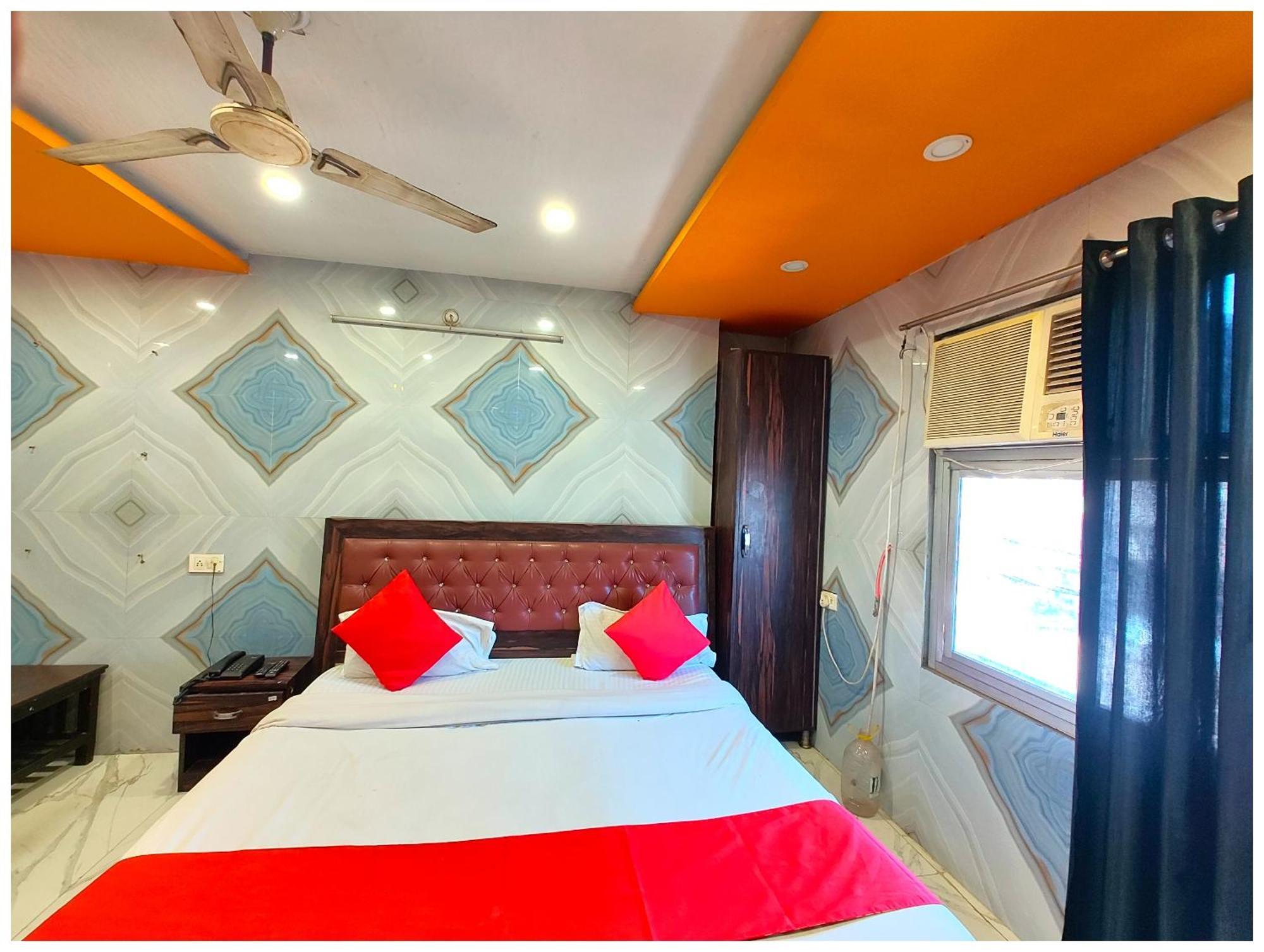 Hotel# Krishna Palace Near Railway Station -free Wi-fi And Parking Facilities - A Rated 4* Lucknow