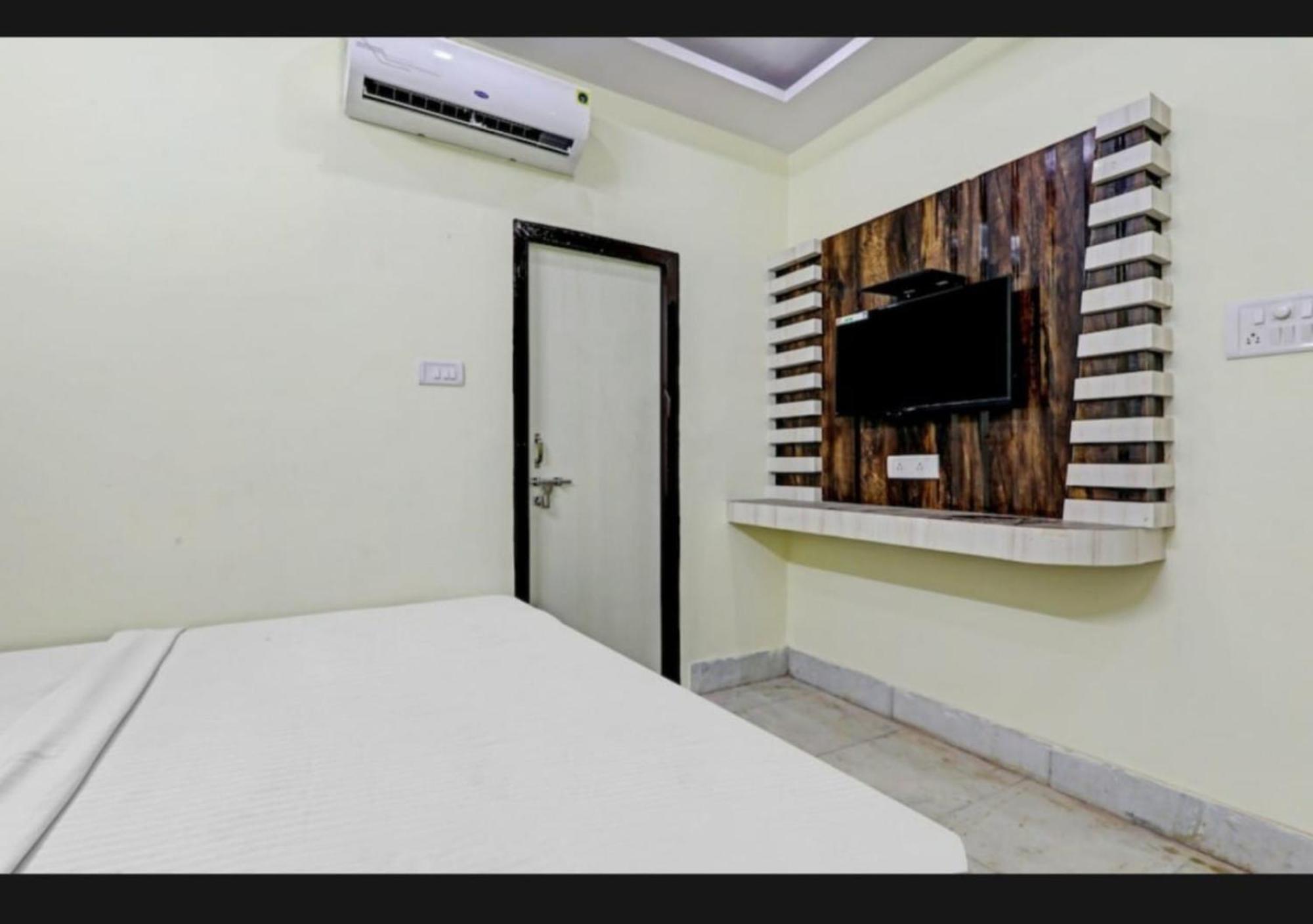 Premium Sna Near Metro Sation Charbagh - Free Wifi Facilities - Fully Air Conditioning - Service And Excellent Customer Service Awarded - Book Now Hotel Lucknow