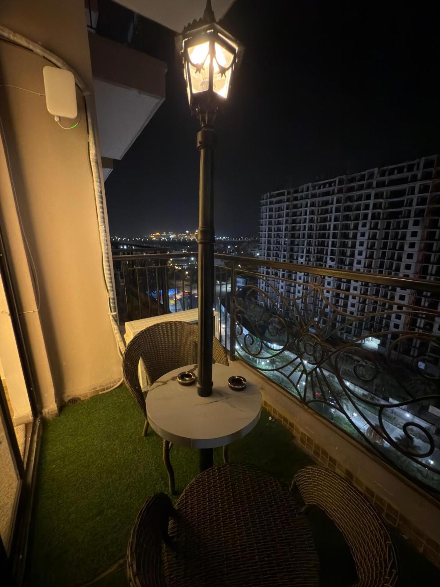 Luxe With Balcony -high Rise