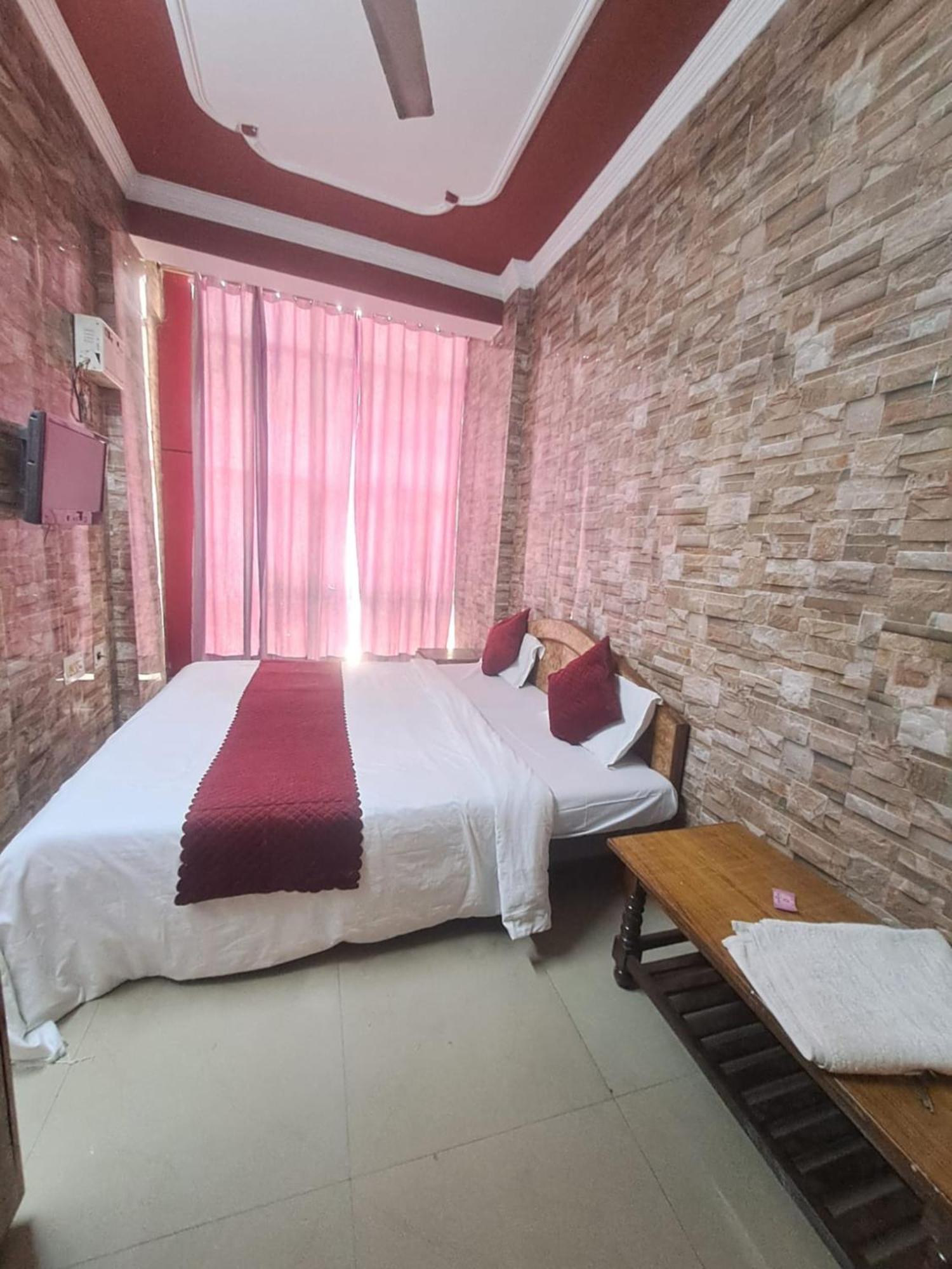 Mangalam Luxuary Near Railway Station - A Luxuary Hotel 4*