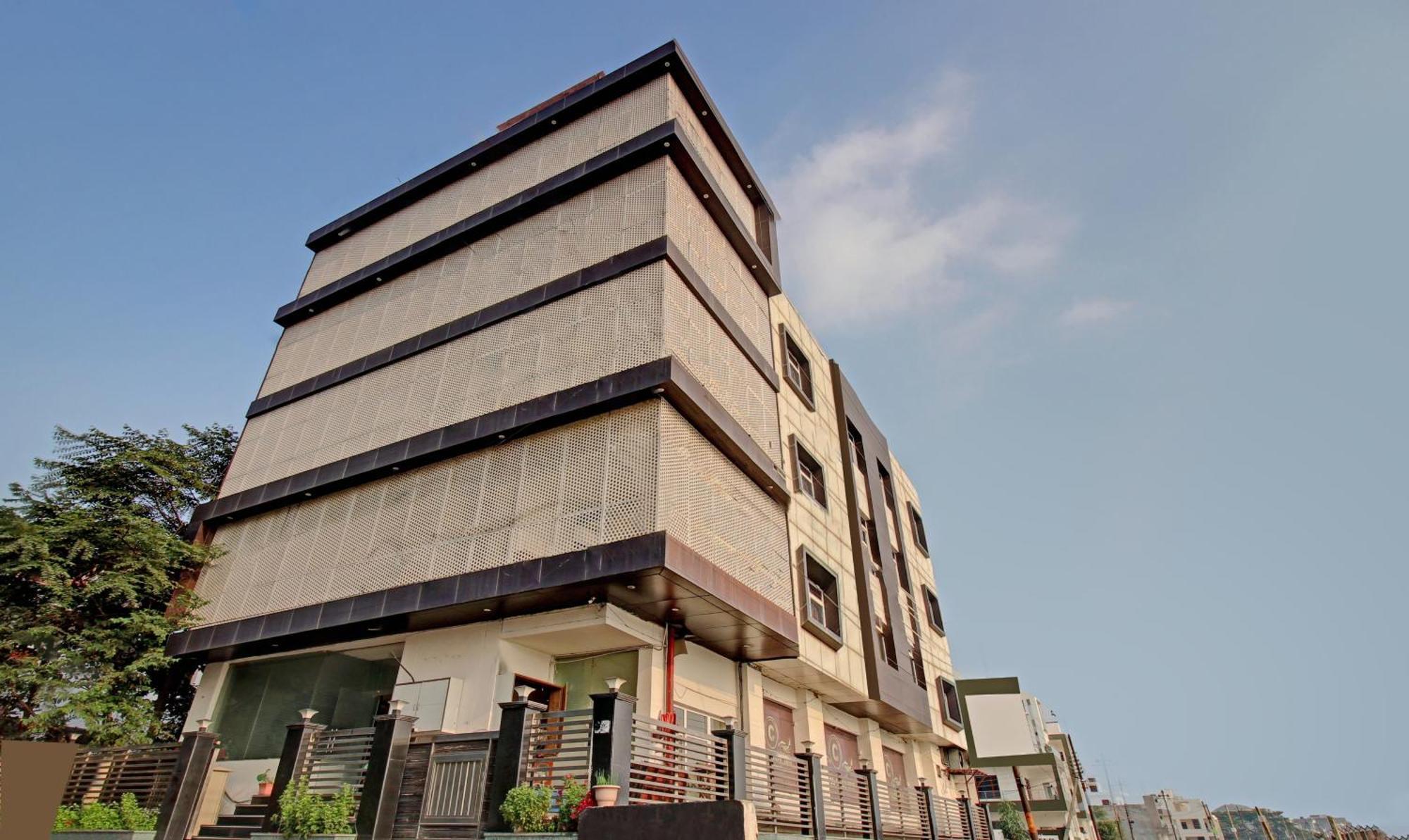 Hotel Treebo Silver Grand New Agreement Lucknow