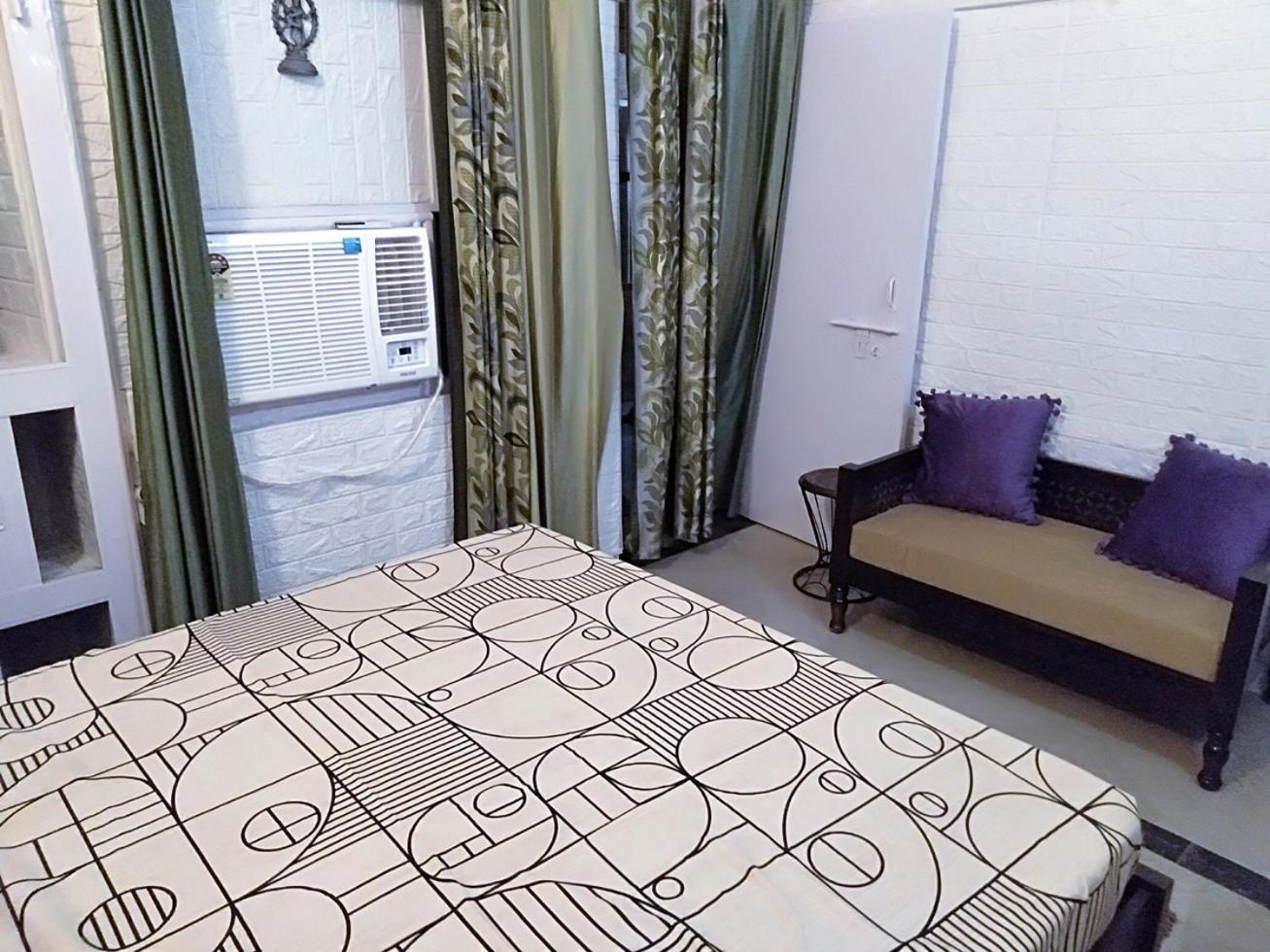 Men-only Cozycorner Lucknow