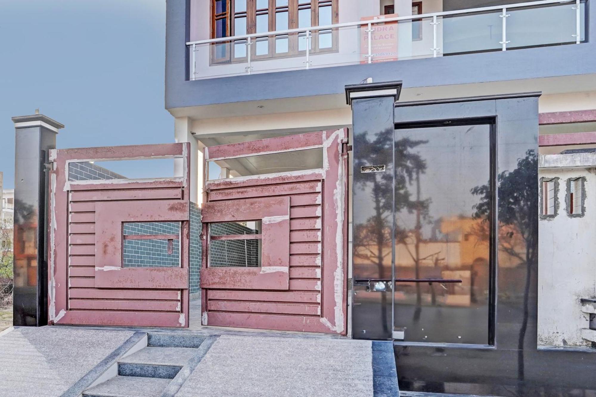 Hotel O Rudra Palace Lucknow