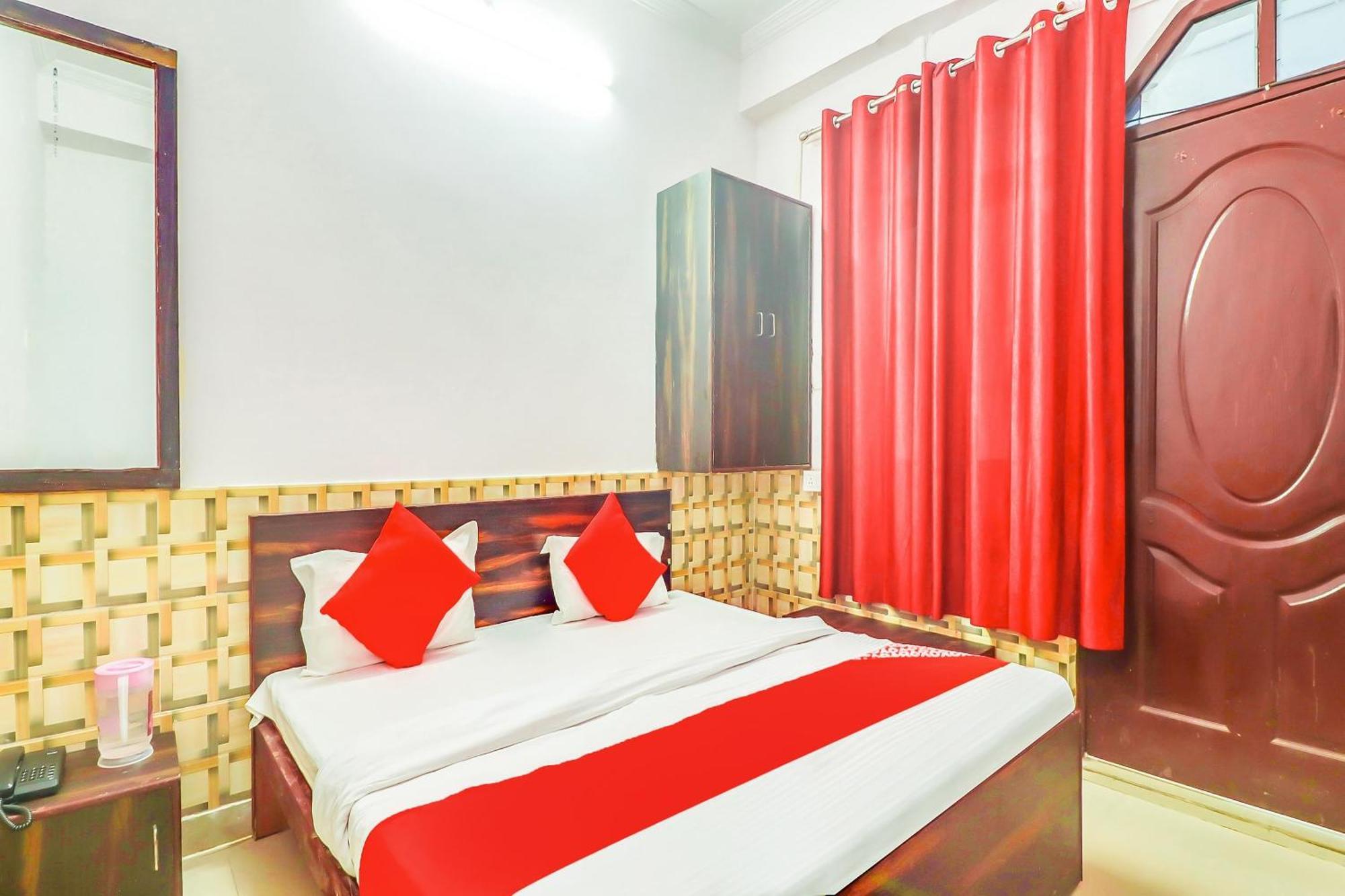 Hotel O Dolphin 3*