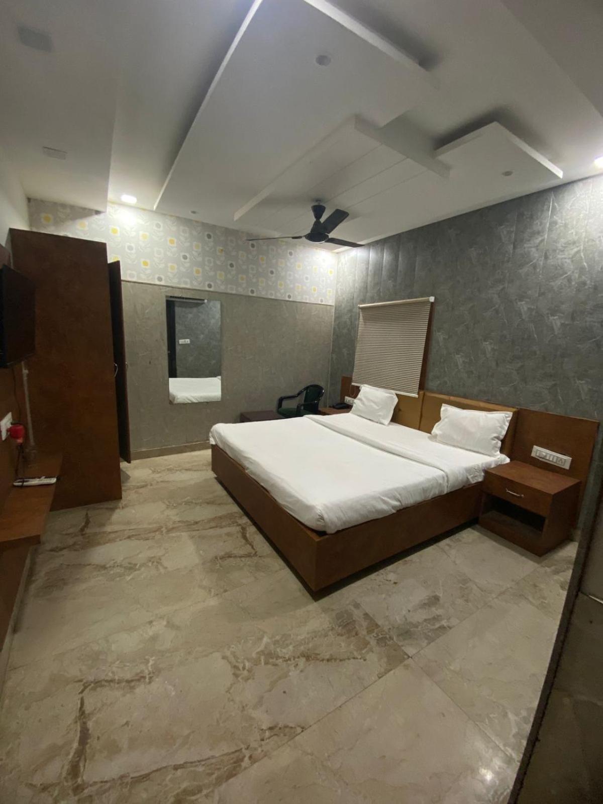 Airport View Hotel Lucknow
