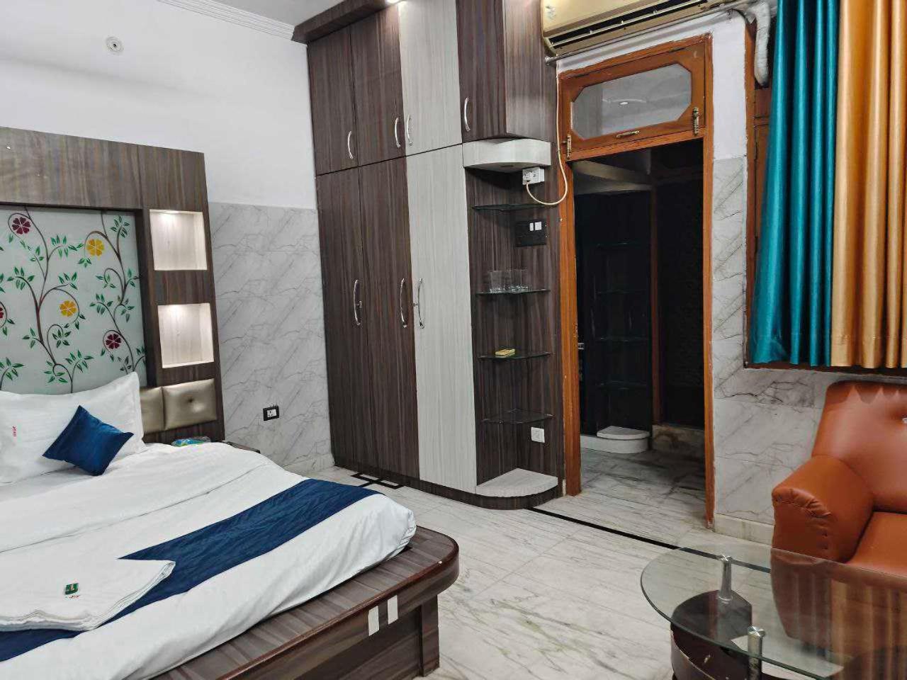 O Star Hotel
