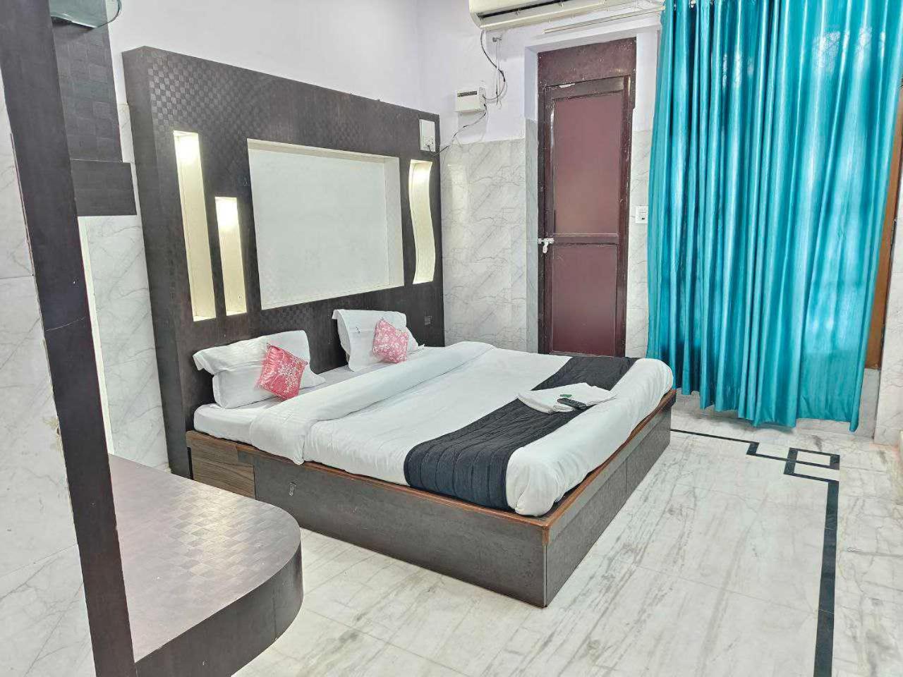 O Star Lucknow