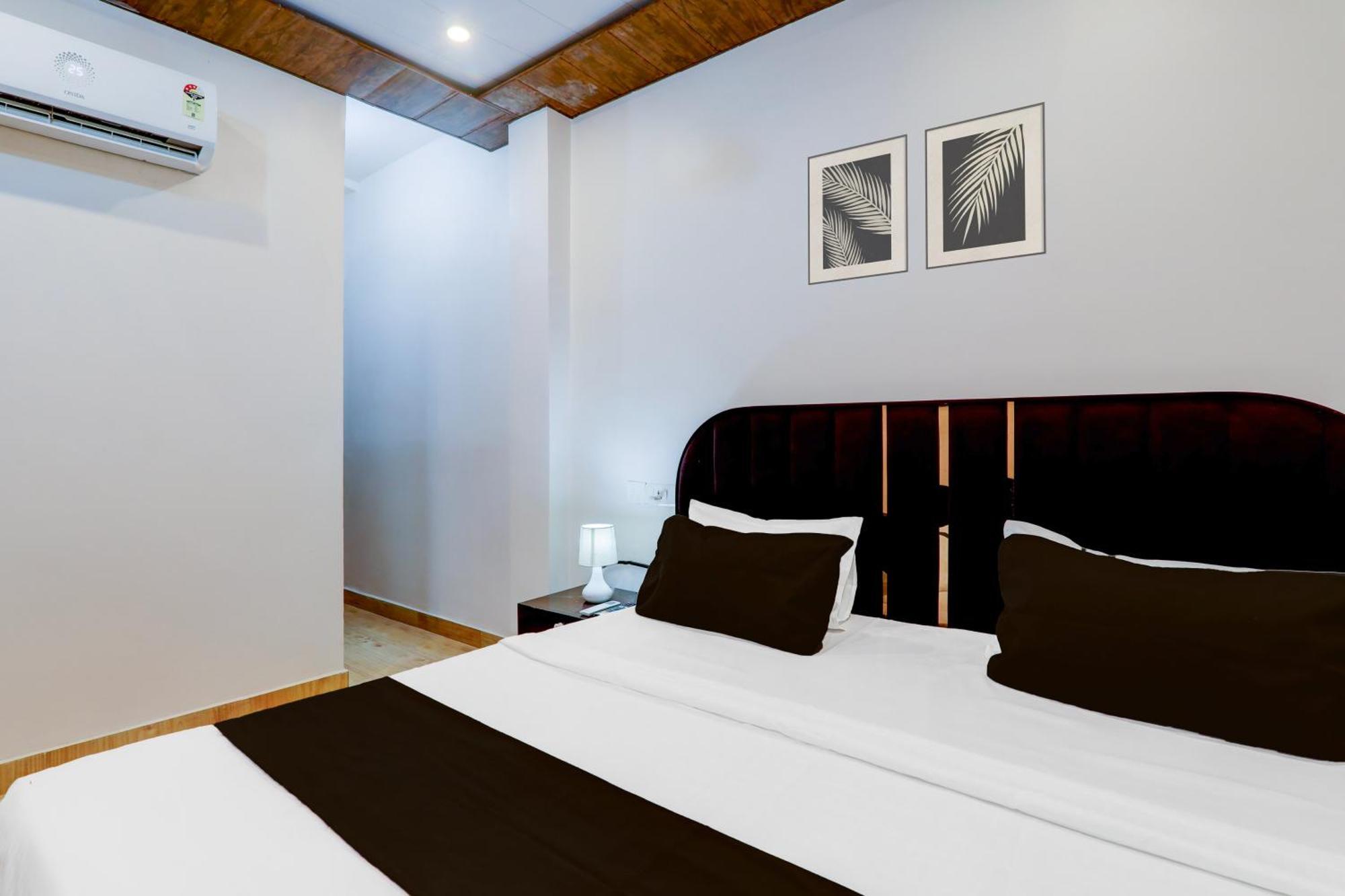 Super O Aastha Hotel