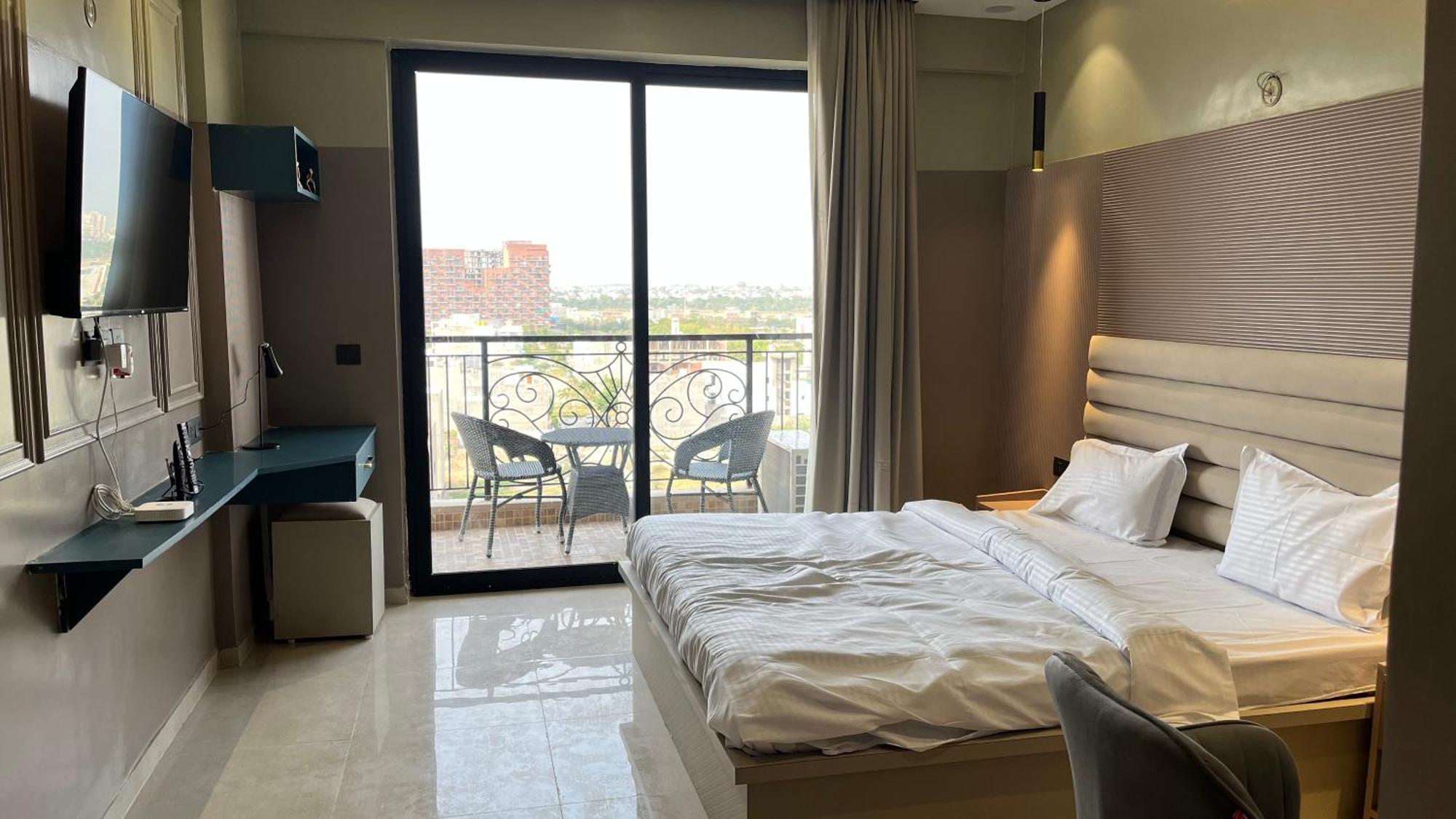 The Elite Luxe * Lucknow