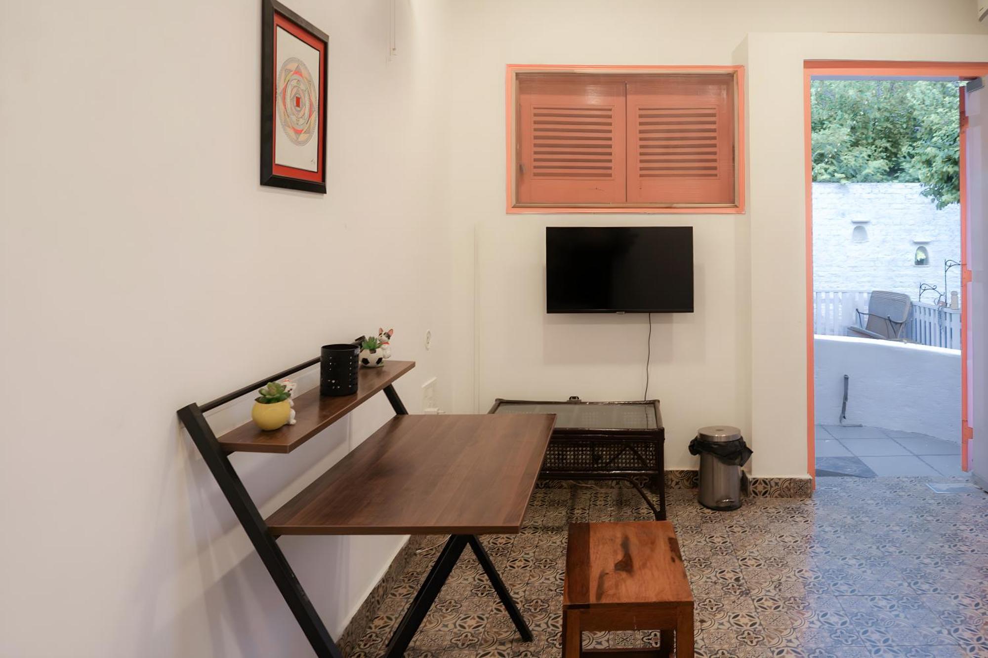Apartment Pink Bramda Lucknow