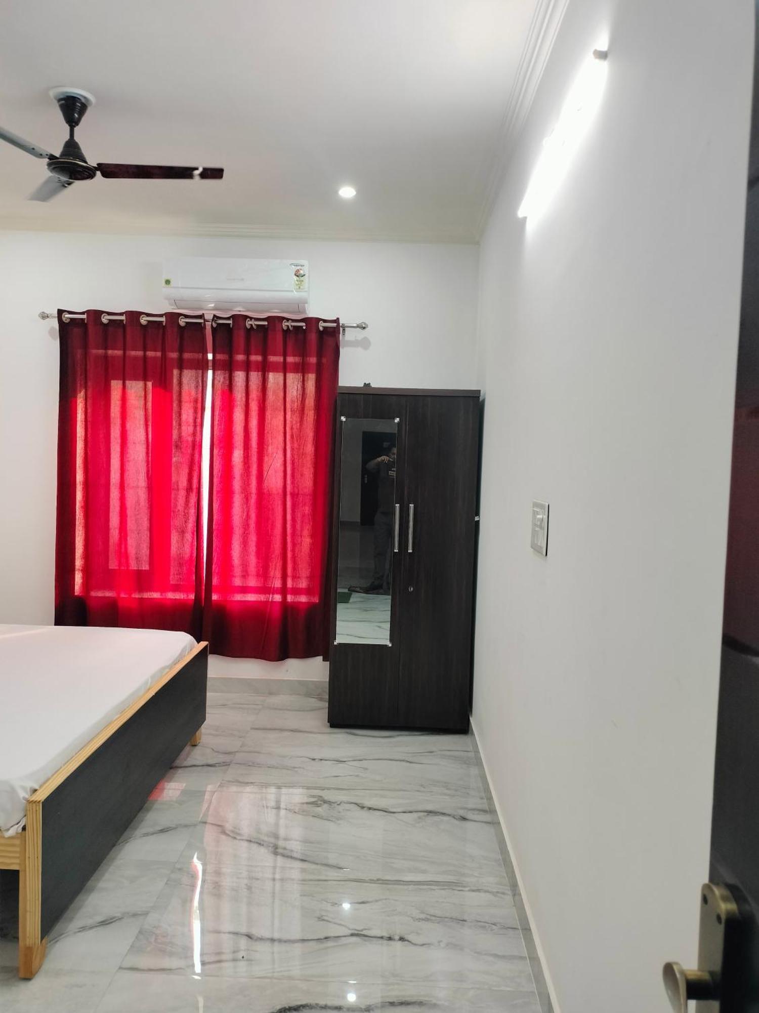 Ac Room, Near Iim College