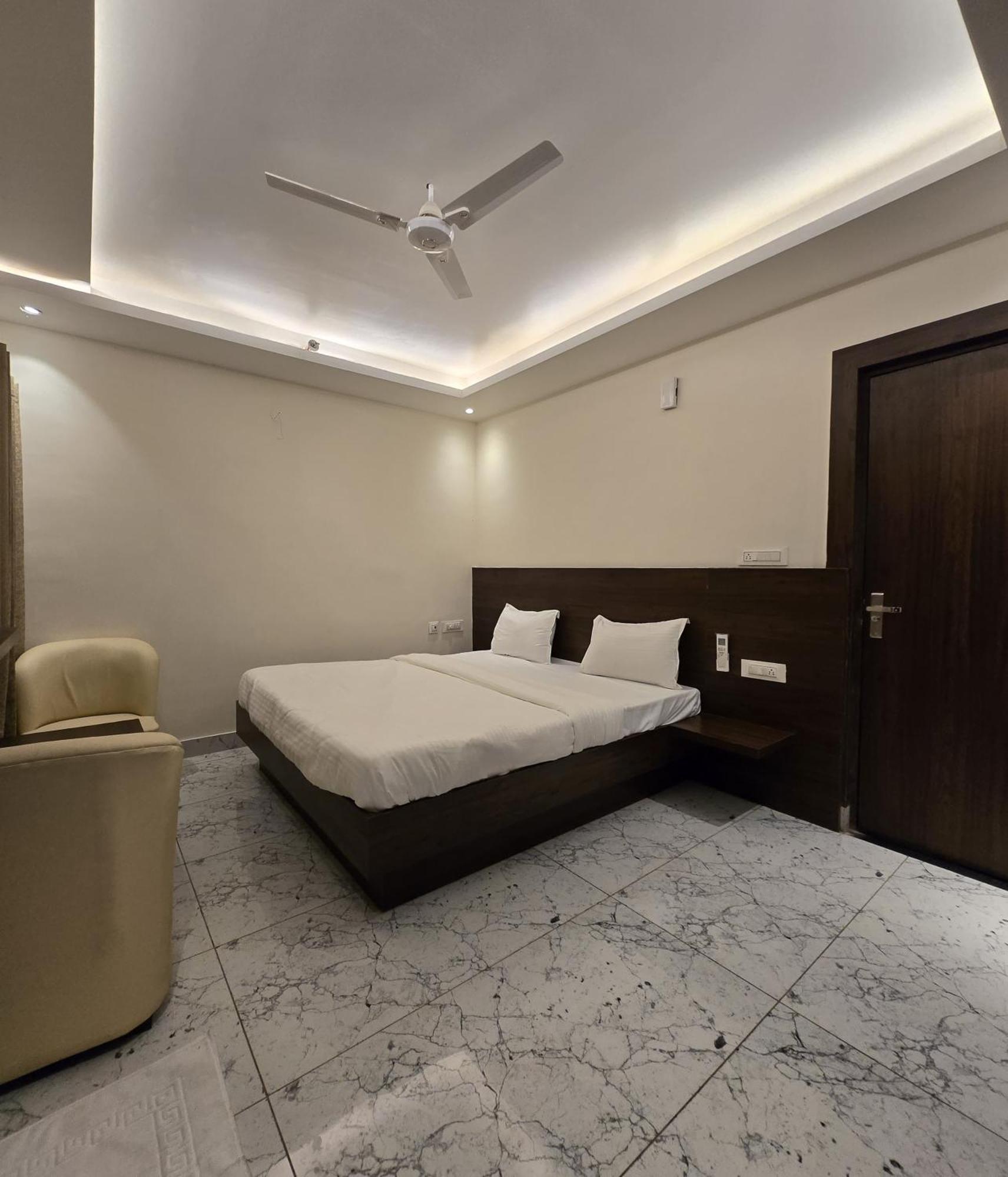Airport View Hotel Lucknow