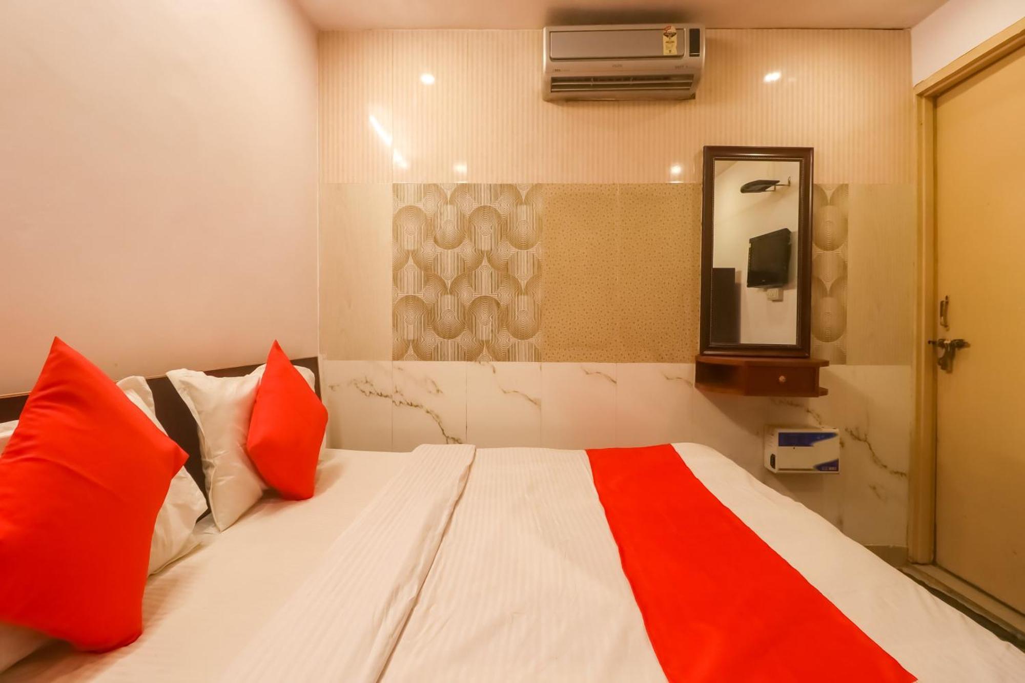 O Maa Arya Hotel