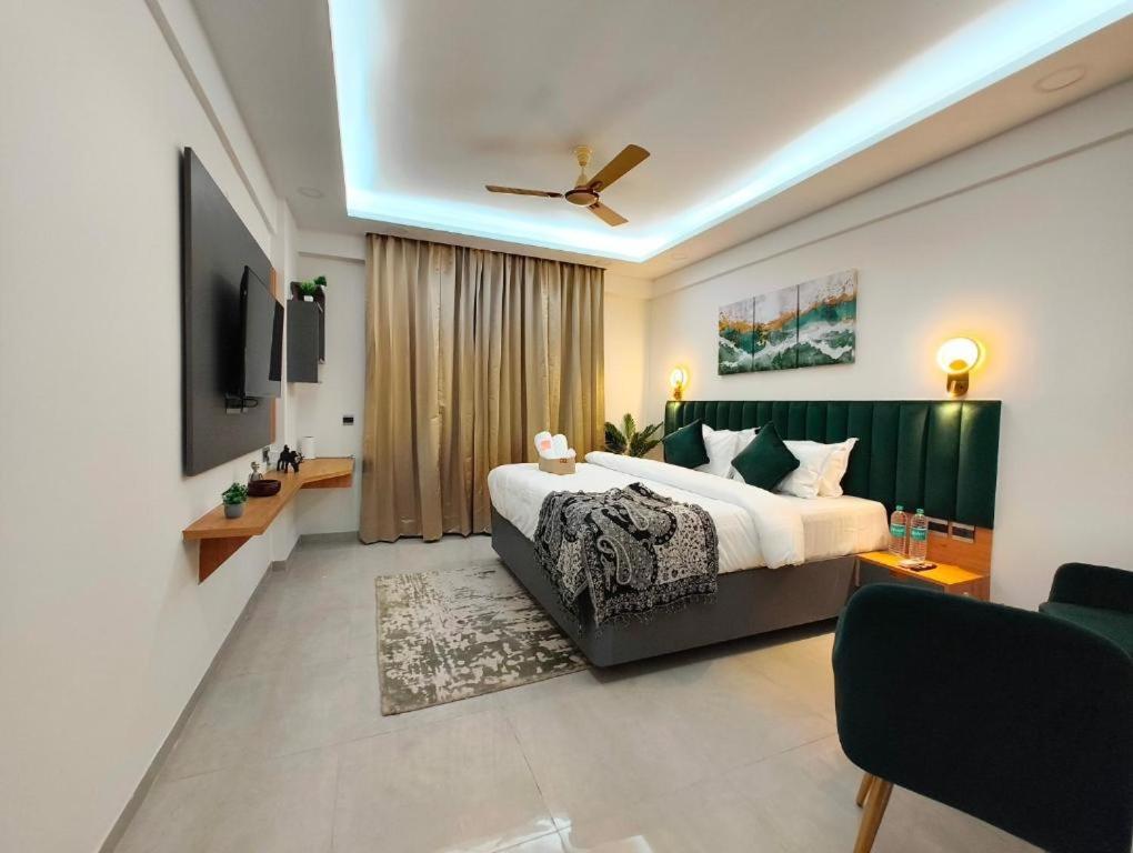 Peace Pavillion 4*