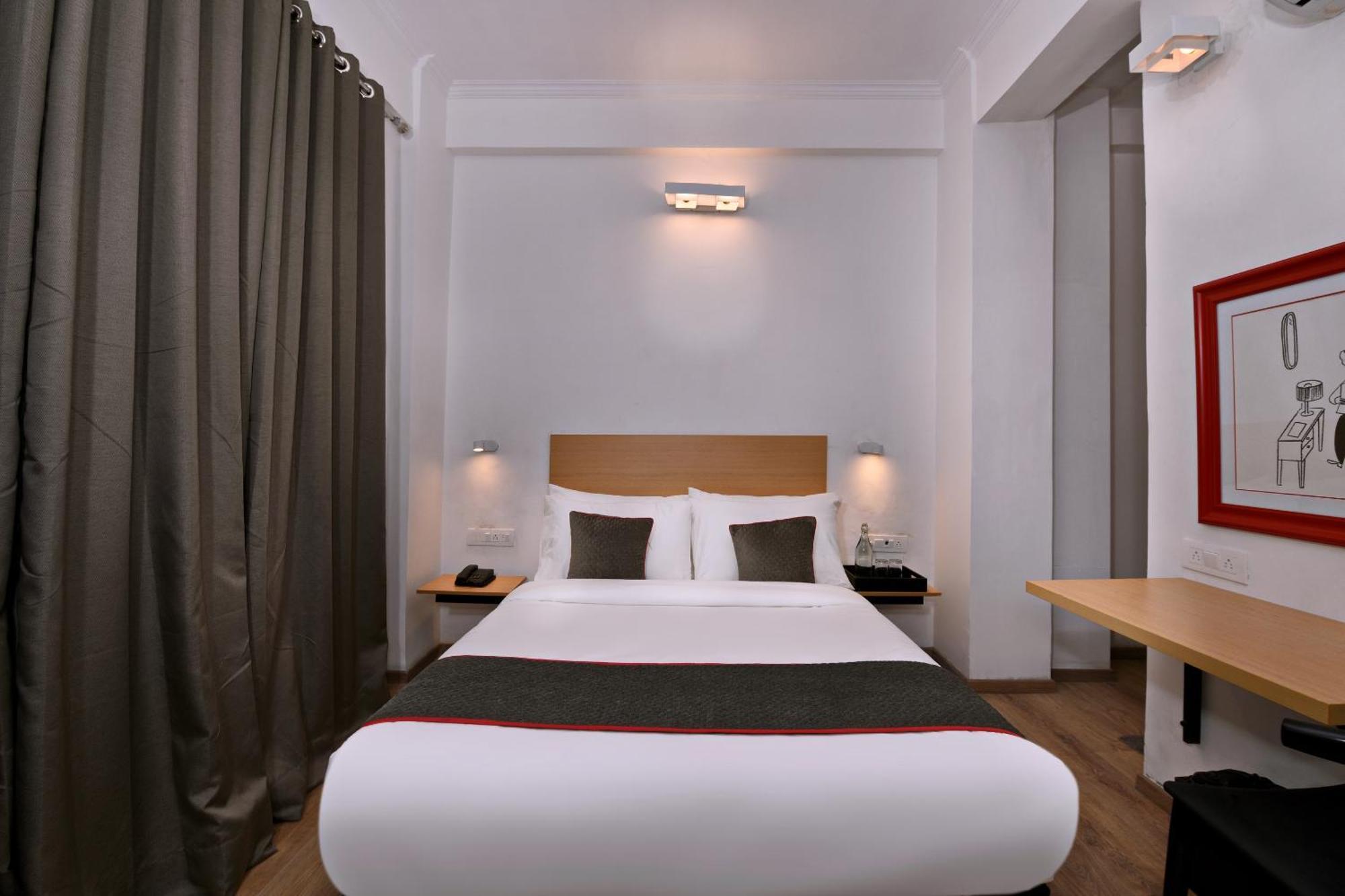 Super Townhouse 244 Munshipuliya Lucknow