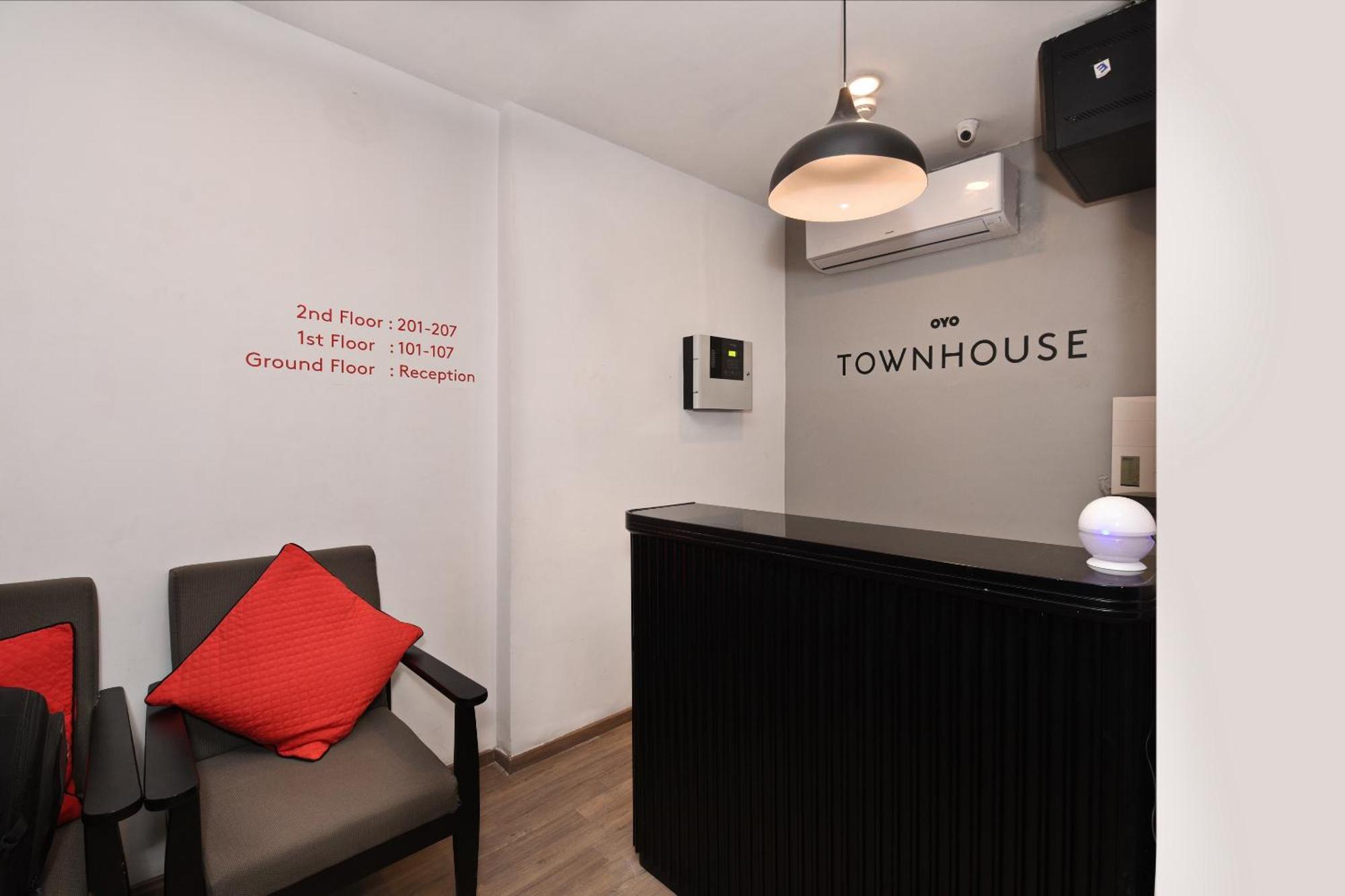 Hotel Super Townhouse 244 Munshipuliya Lucknow