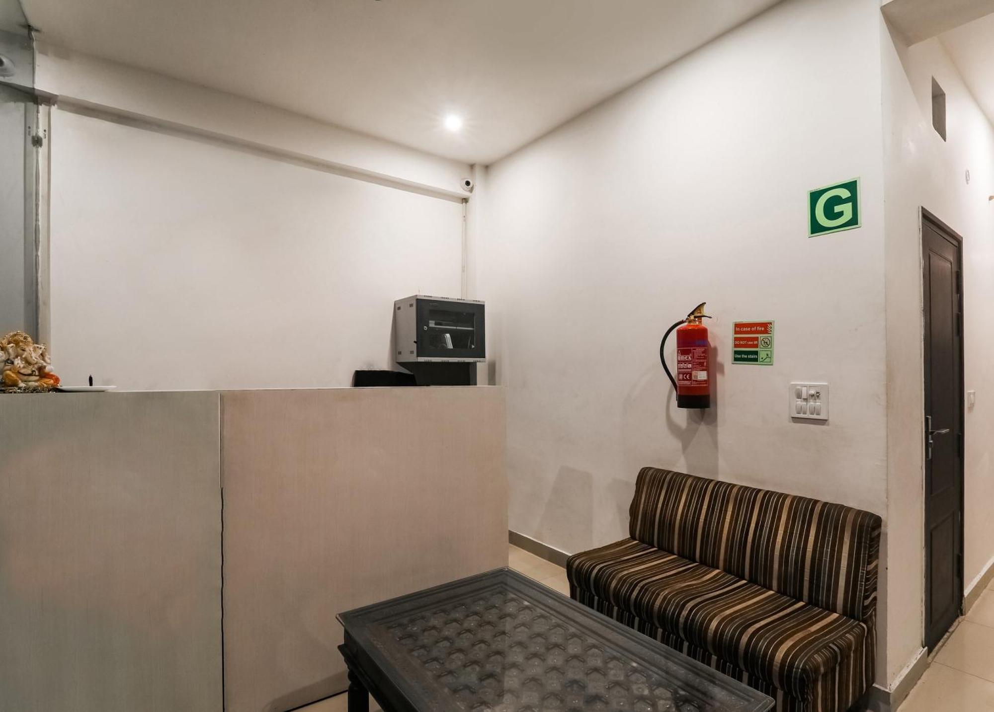 Collection O Insight Near Gomti Riverfront Park Hotel