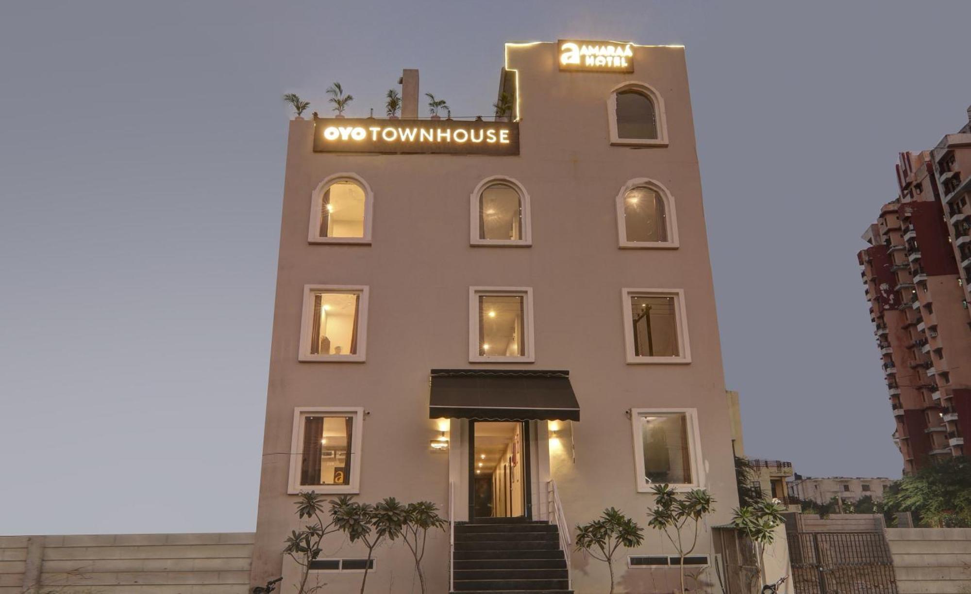 Super Townhouse Amaraa Near Phoenix Palassio 4*