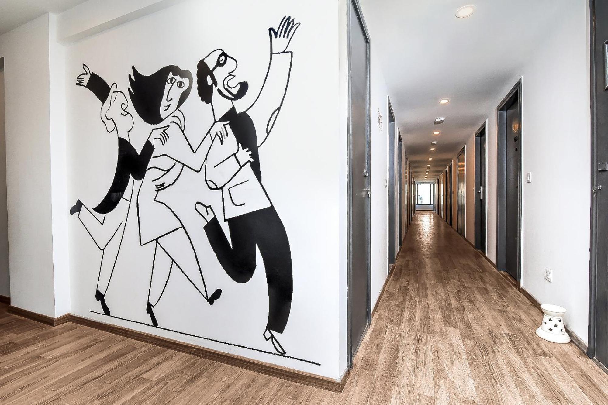 Super Townhouse Ekana Hotel