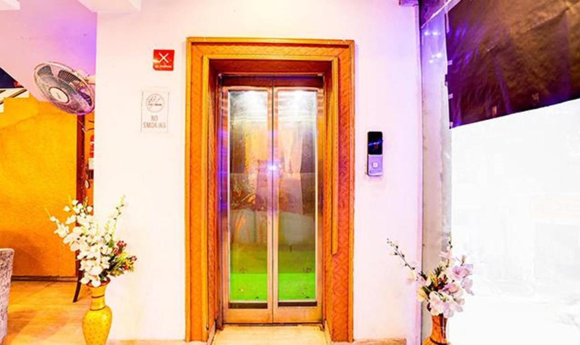 Hotel Fabhotel Sr Grand
