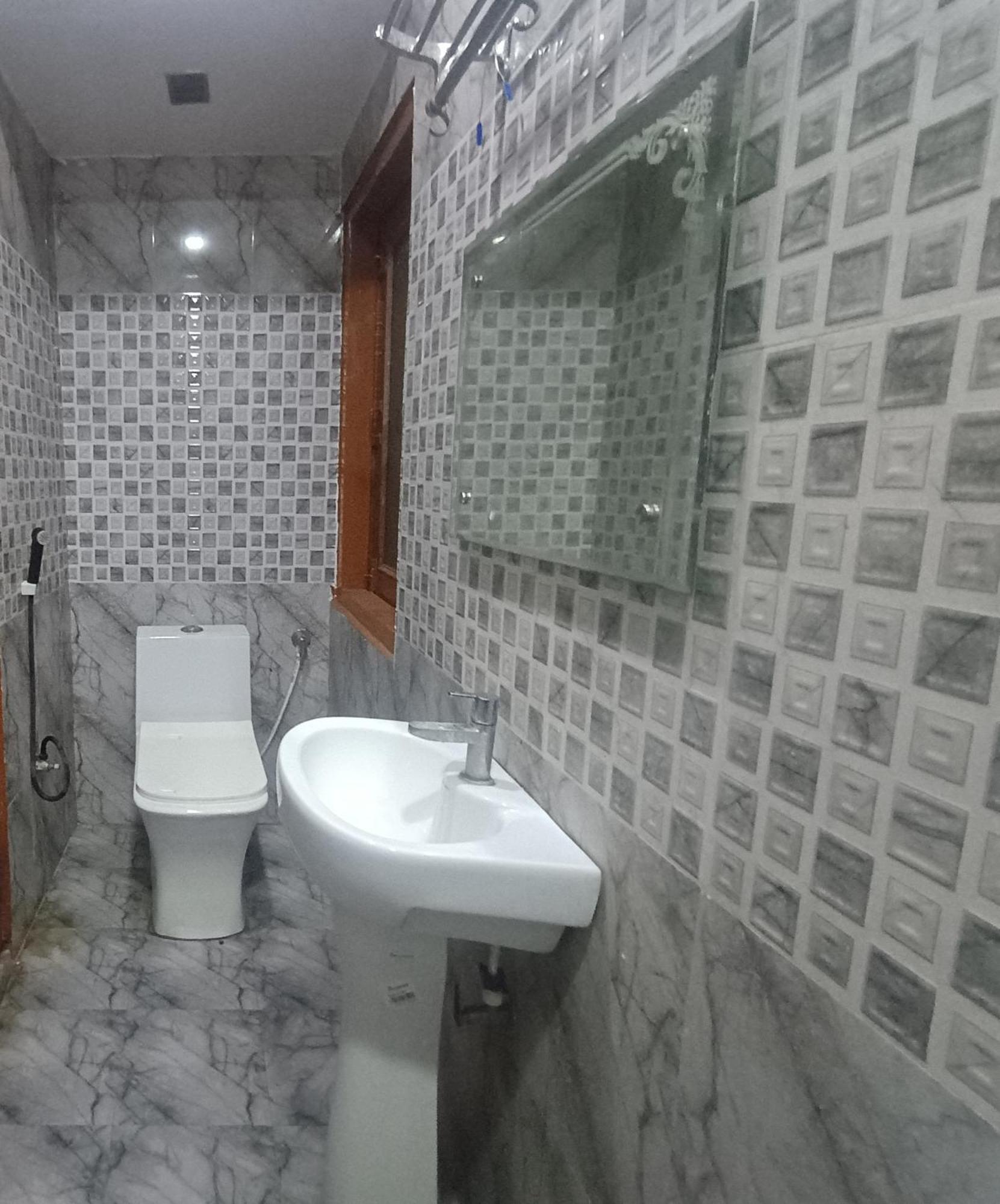 Simla Hotel 2*