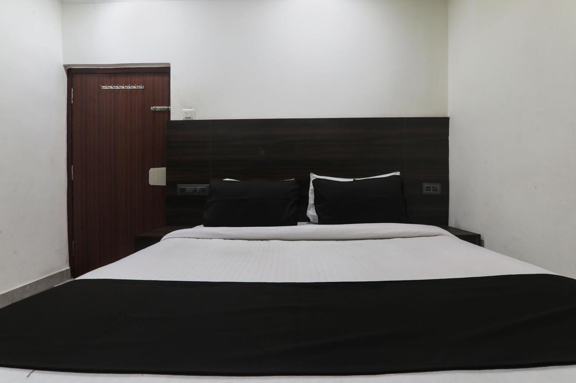 Hotel O Jwala