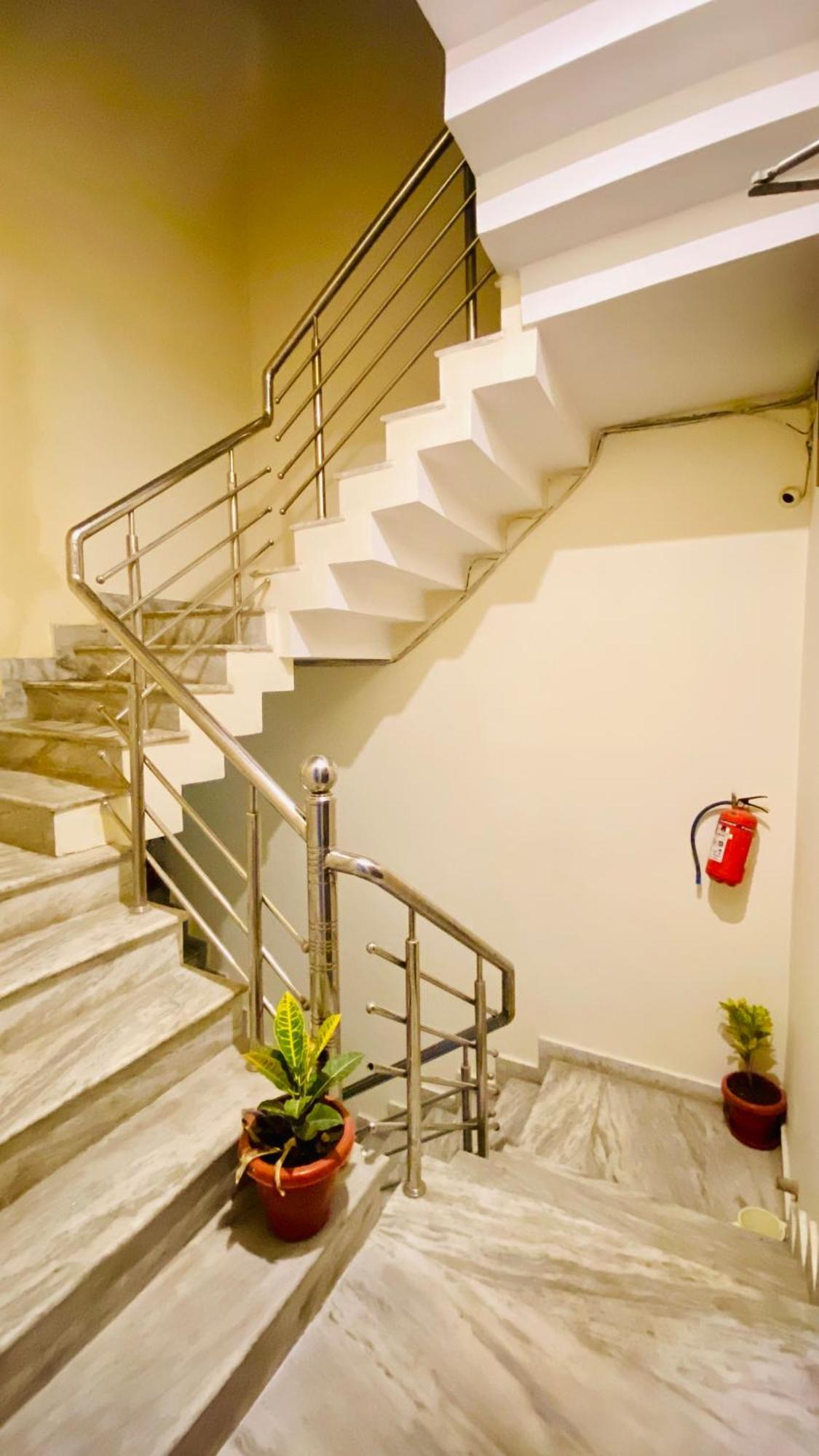 Hotel Prisha Inn