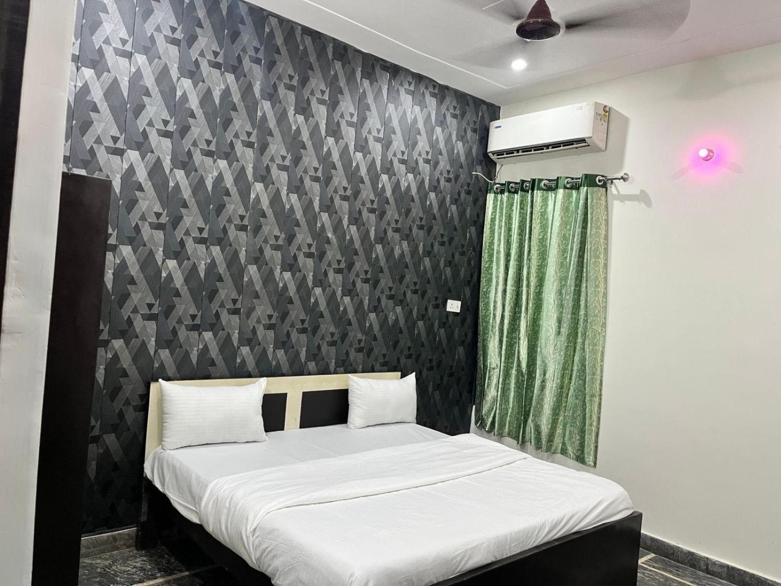 Hotel O Alacia Stays 3* Lucknow