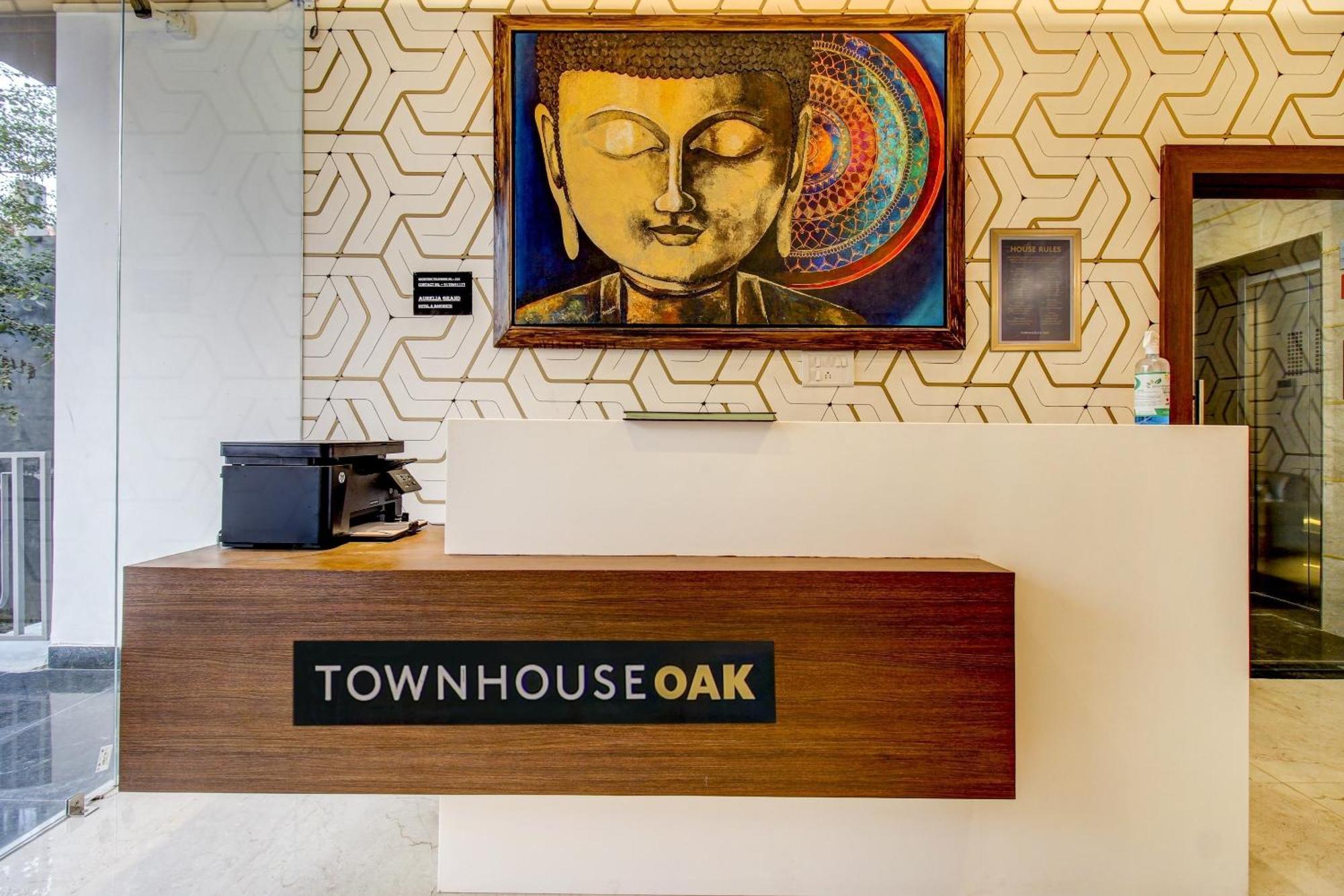 Townhouse Oak Aurelia Grand Lucknow