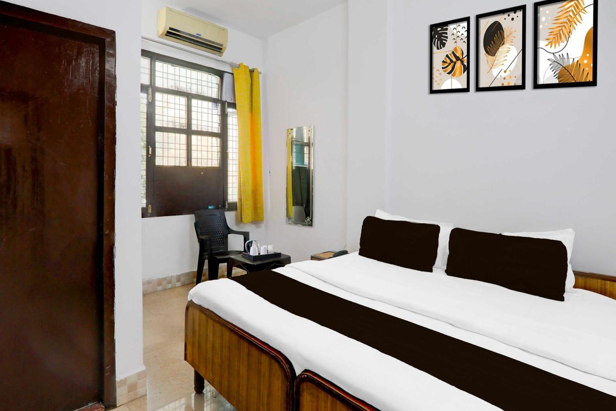 Hotel Collection O Insaf Nagar Munshipuliya Lucknow