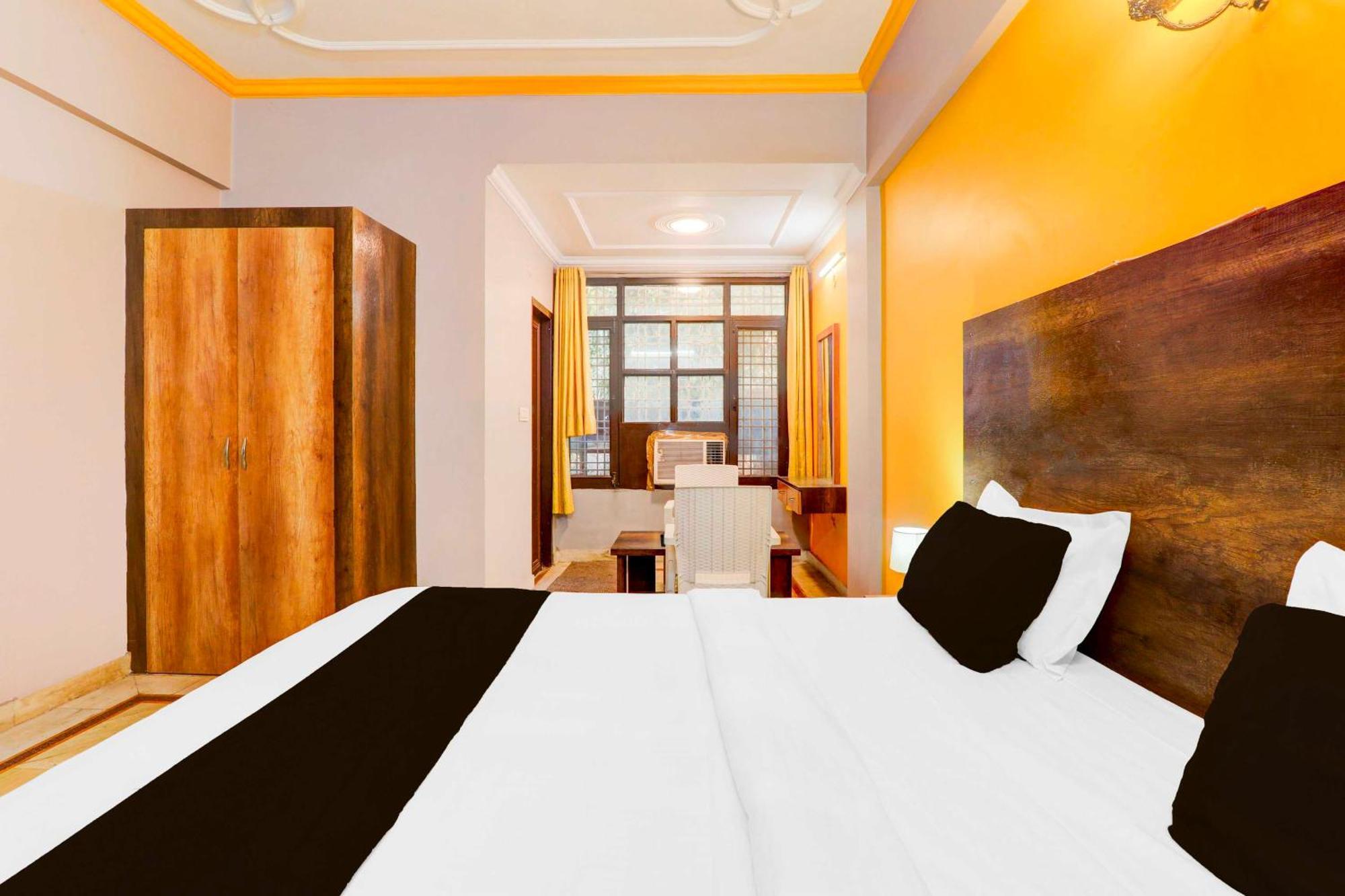 Hotel Collection O Insaf Nagar Munshipuliya Lucknow