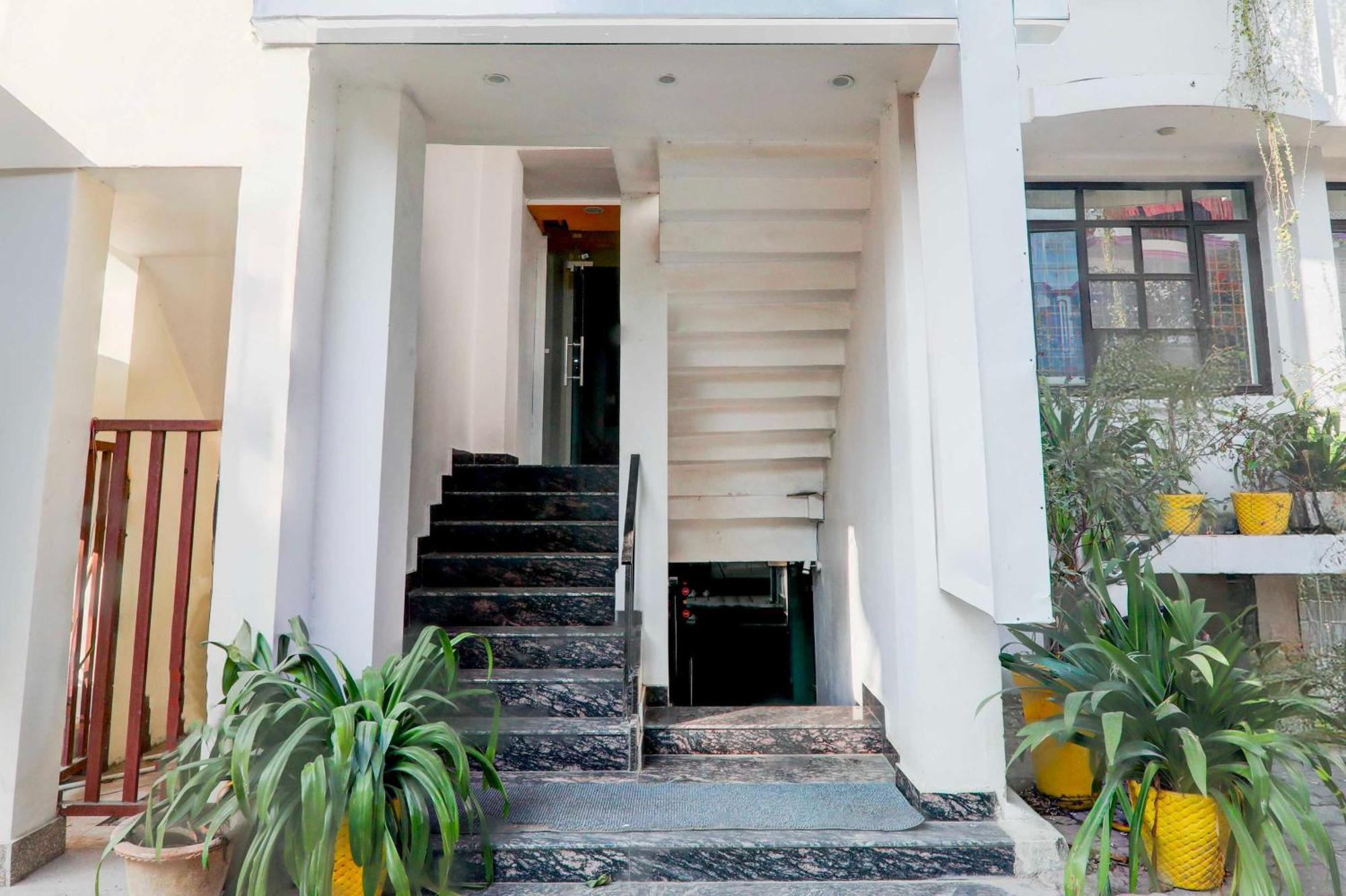 Hotel Collection O Insaf Nagar Munshipuliya 3*