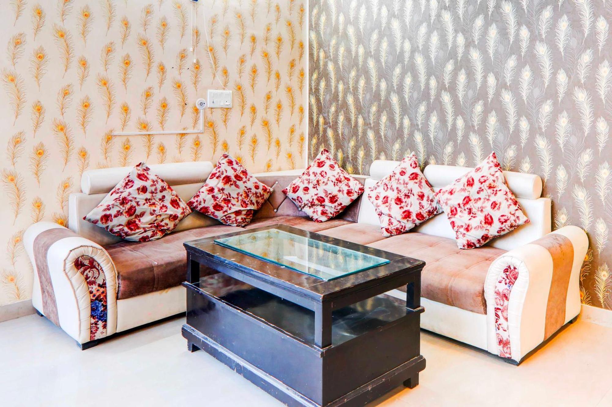 Collection O Gomti Nagar Vigyan Khand Lucknow